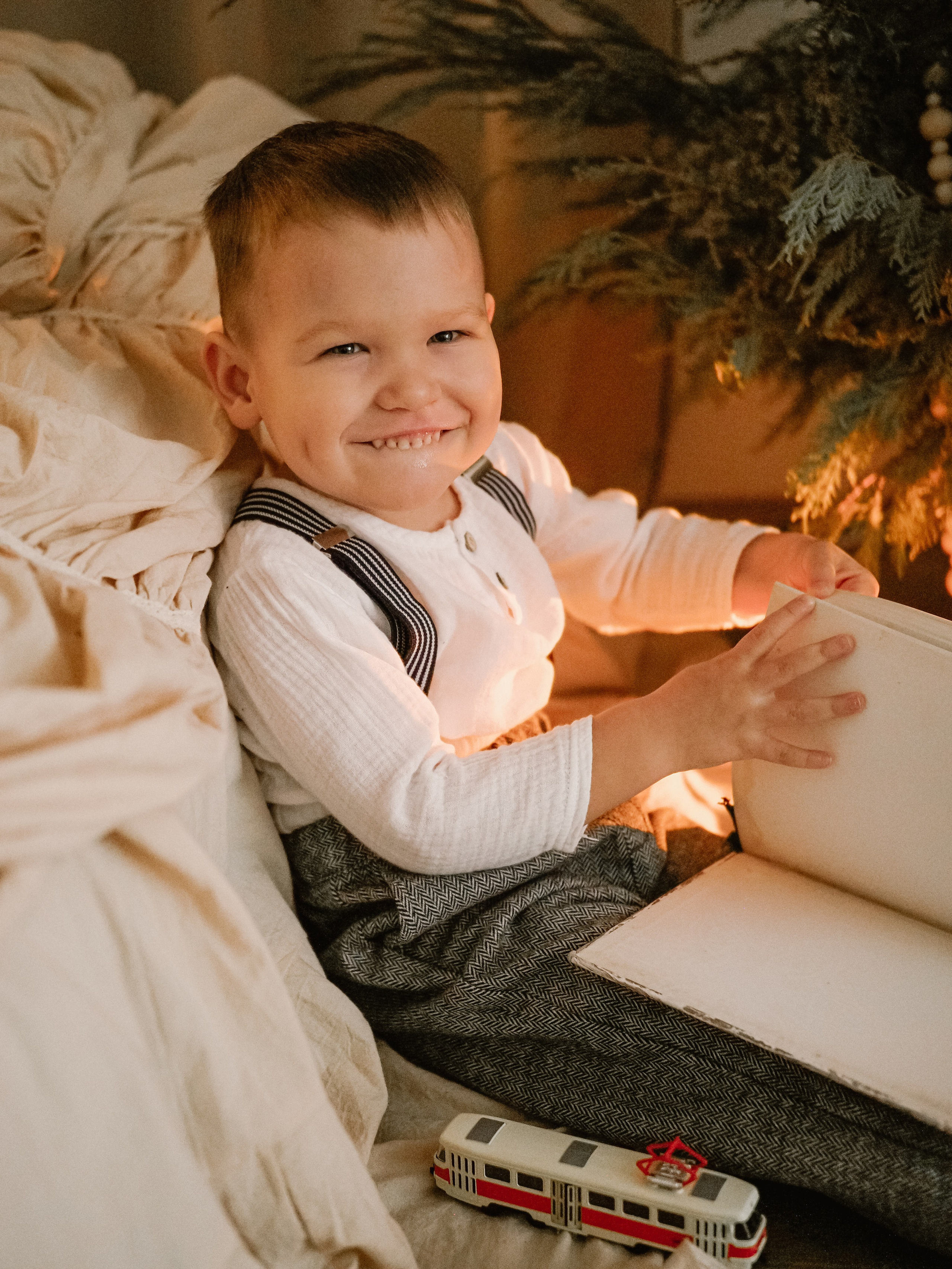 Если фото у елочки, то вот так. Фотограф Рязань. Семейный Свадебный фотограф