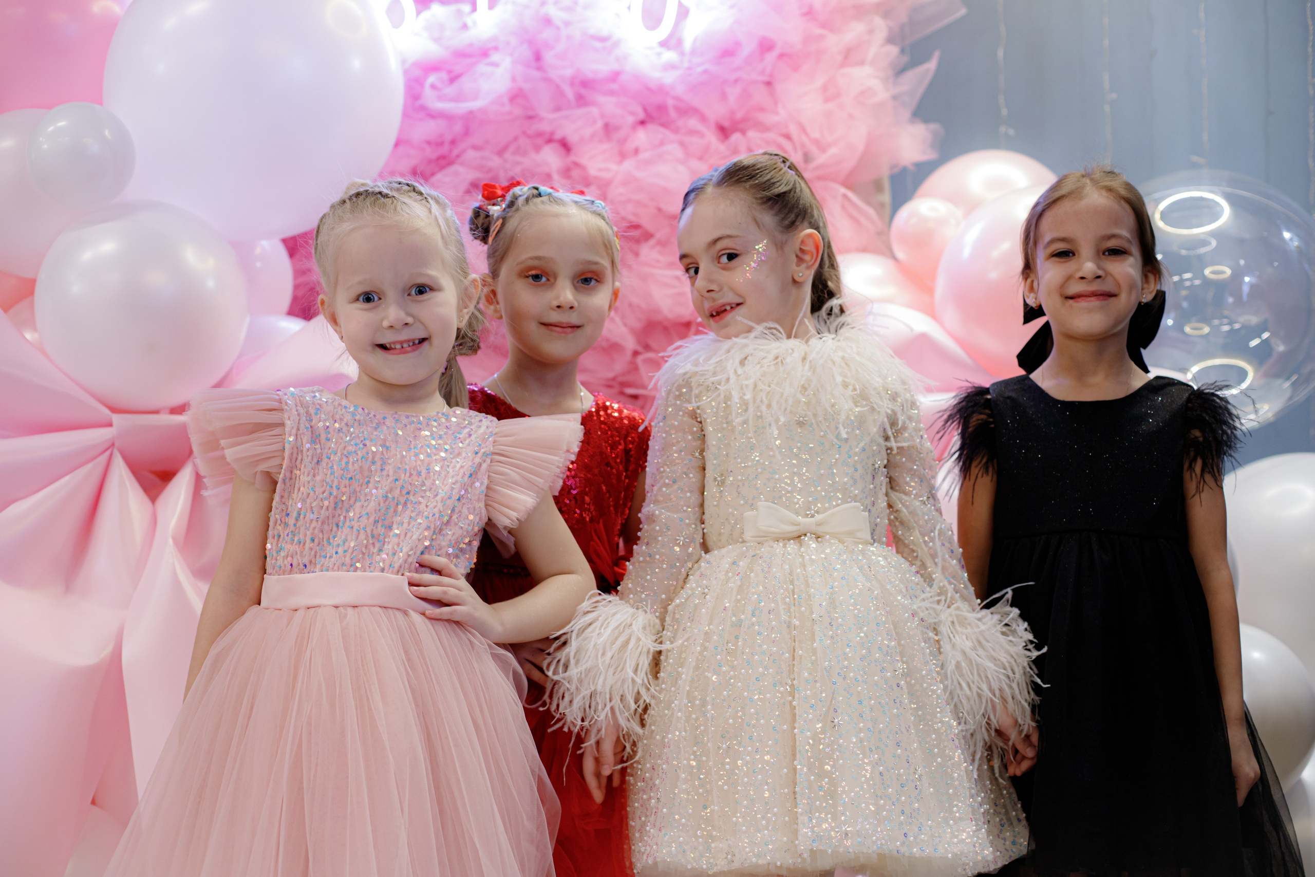 ASIA'S BIRTHDAY PARTY. Photokarish