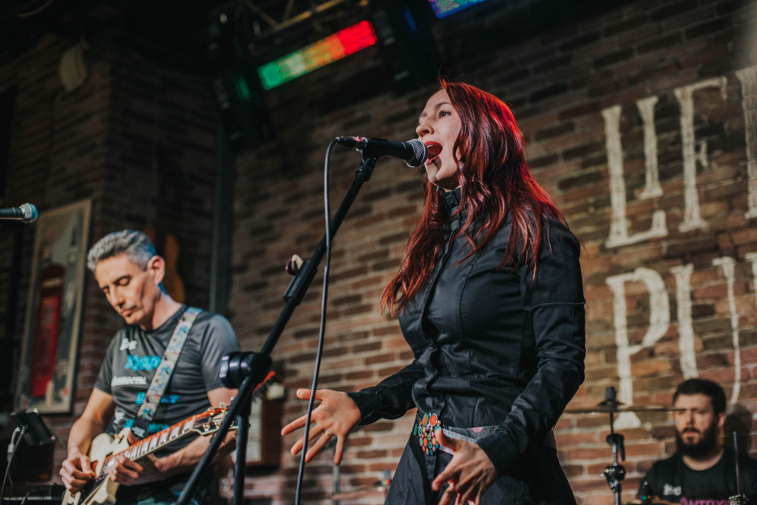 LifePub 16.03.2022. Московская кавер-группа BankBand