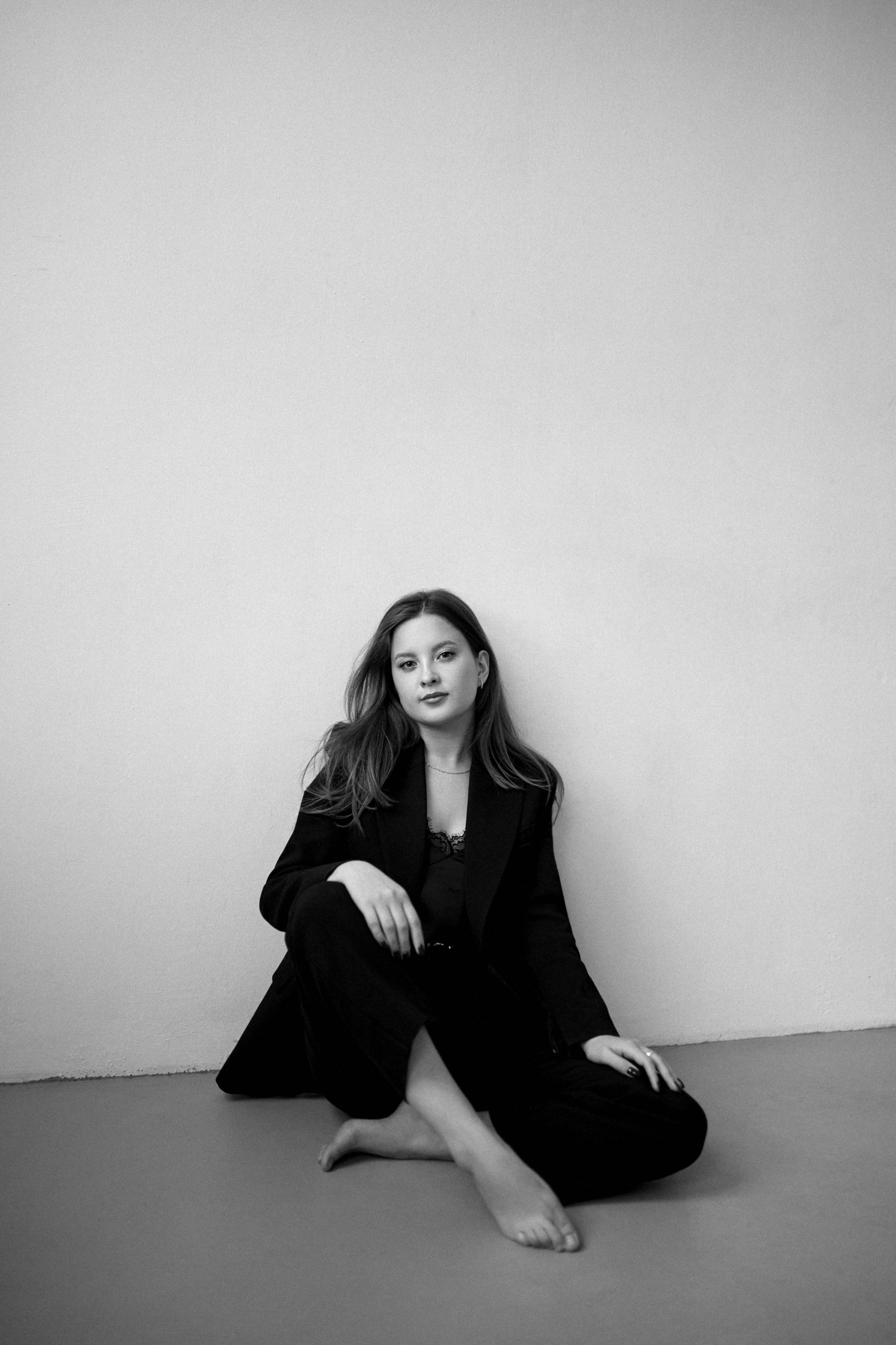 Фотосессия в студии. Сестры Карабаза. Фотографы и ретушеры в Москве и Санкт-Петербурге