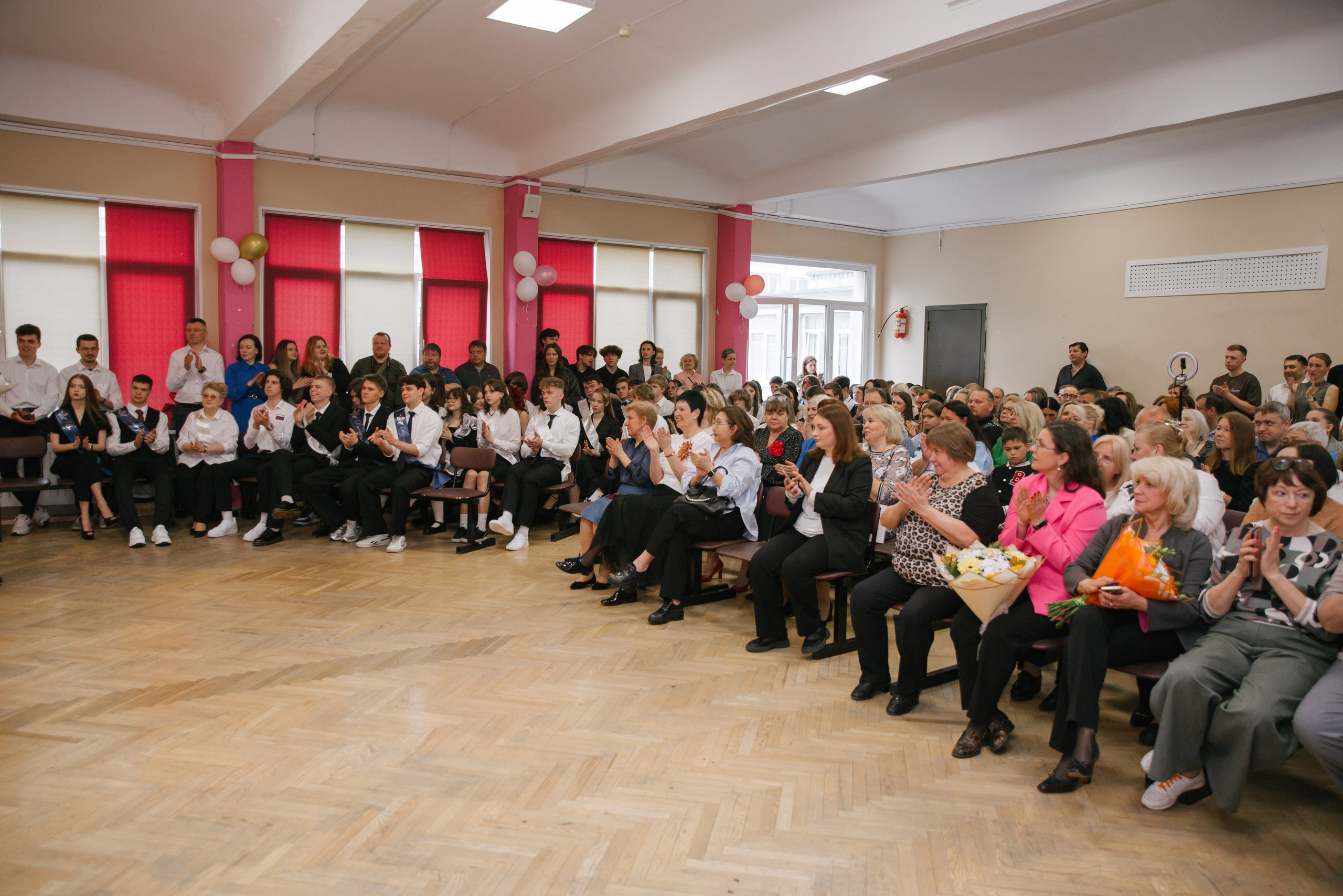 Последний Звонок — 9 класс. Портретный и репортажный фотограф в Санкт-Петербурге Елизавета Я