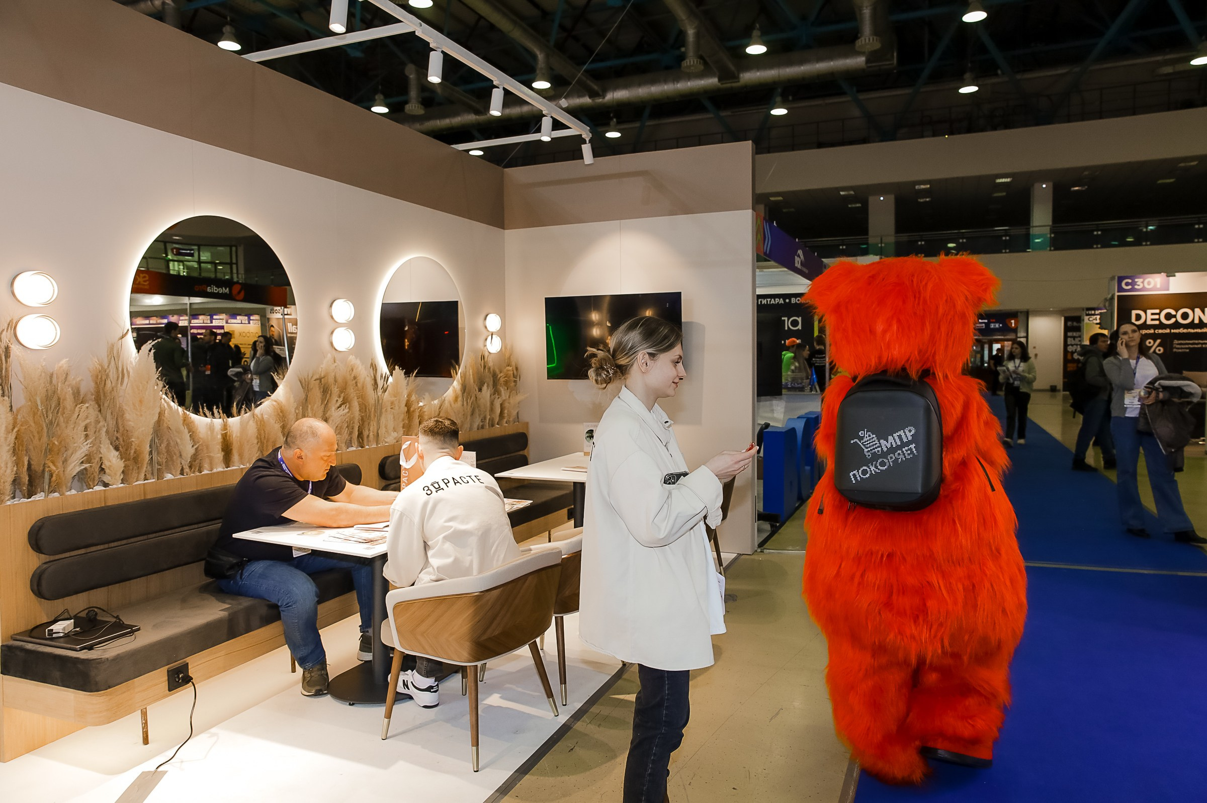 VERSOUS. ЭКСПОЦЕНТР. ЗДРАСТЕ. Фотограф в Москве Ольга Колесникова