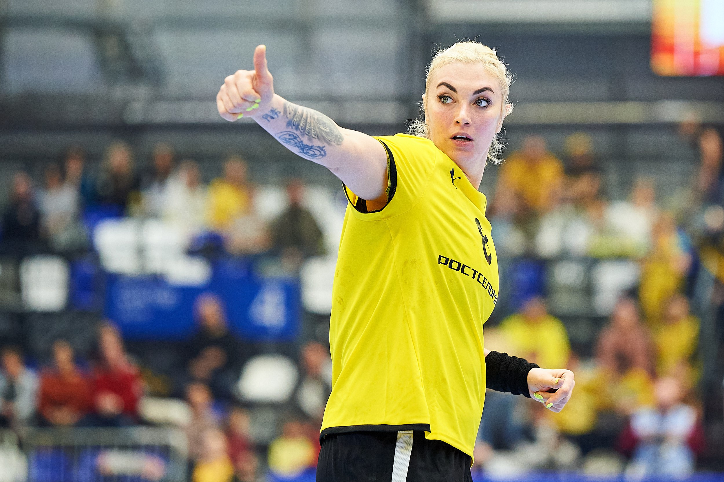 Спортивная съемка эмоций Анны Сень во время гандбольного матча в Ростове-на-Дону