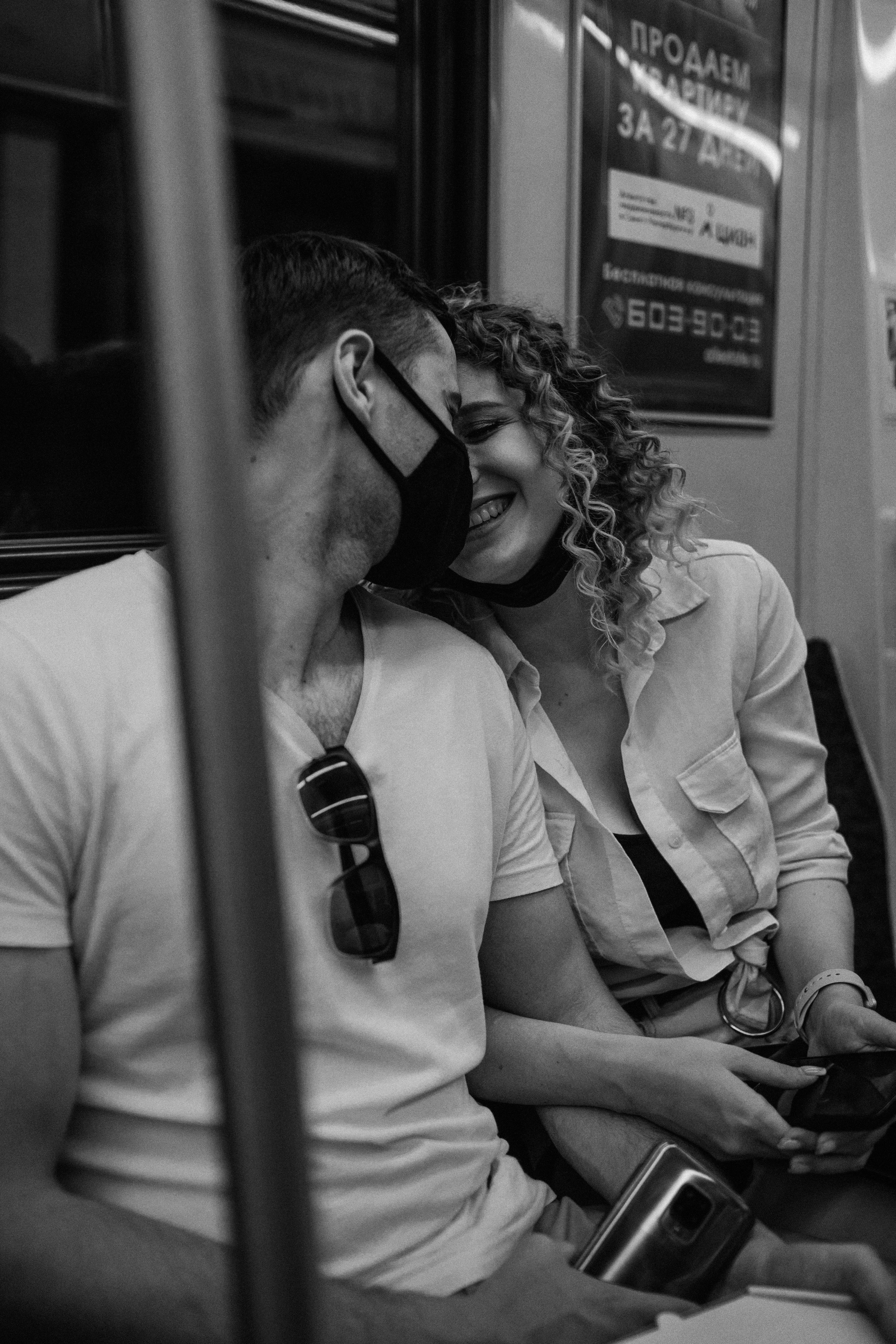 В метро. Свадебный и семейный фотограф Спб Бошман Ирина
