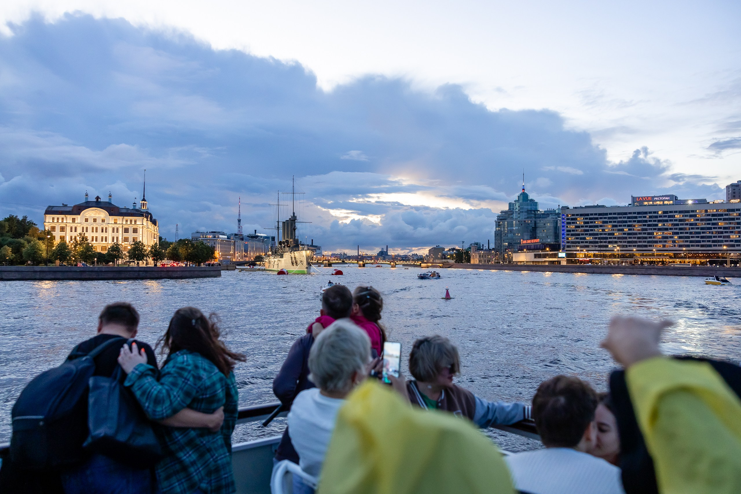 Экскурсия на двухпалубном теплоходе по Неве. Фотограф в Санкт-Петербурге — Сергей Петров