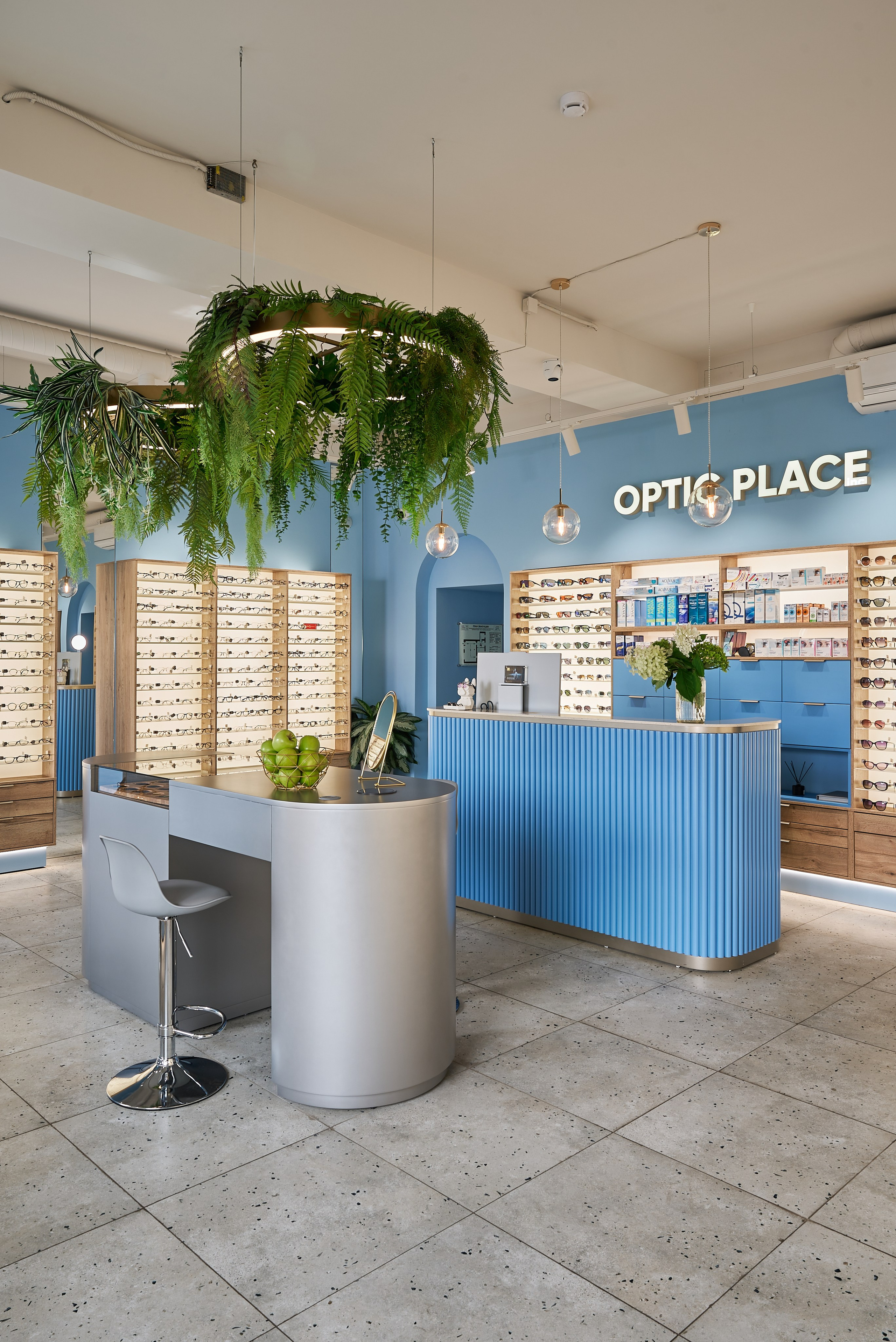 Небесно-голубой и капибара: оптика в Москве (Публикация My Decor). Бояршинов Антон Интерьерный фотограф/видеограф Москва