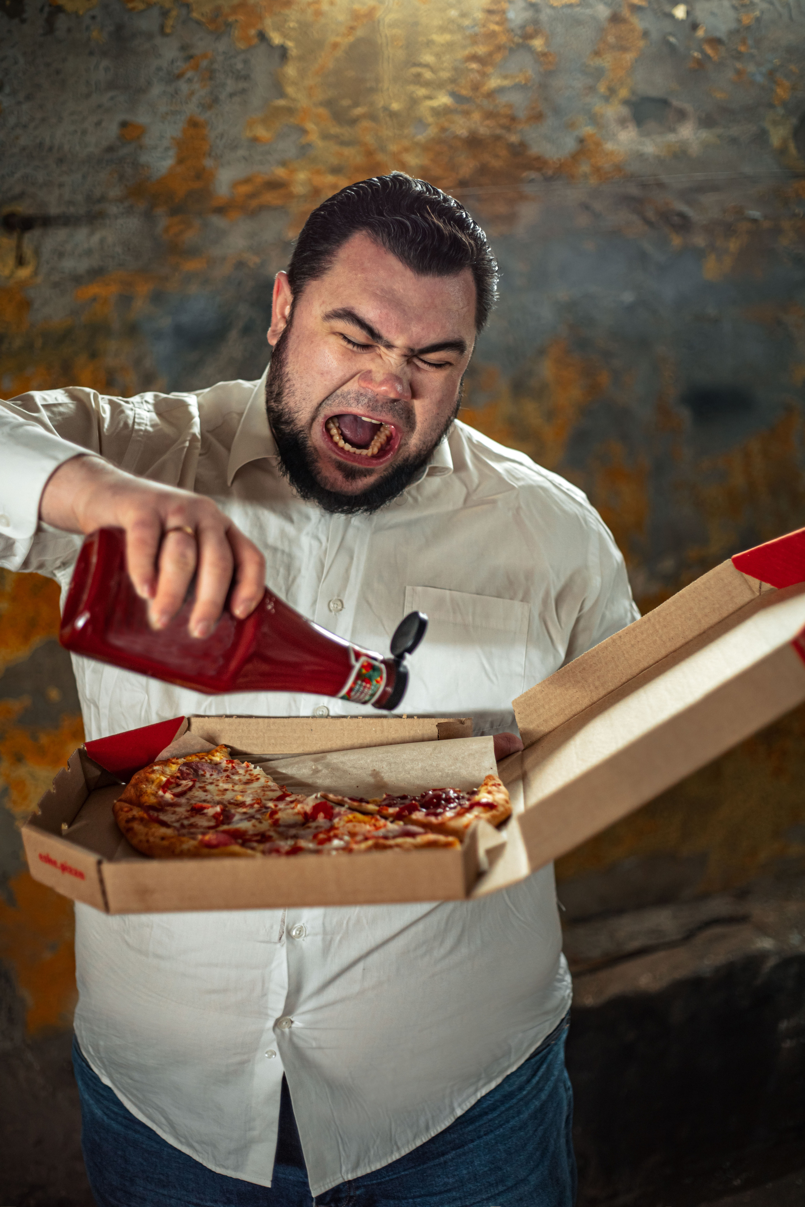 Фотосессия в образе неопрятного рабочего в автомастерской. Бизнес фото. Бизнес фотограф Ижевск — Назаров Роман