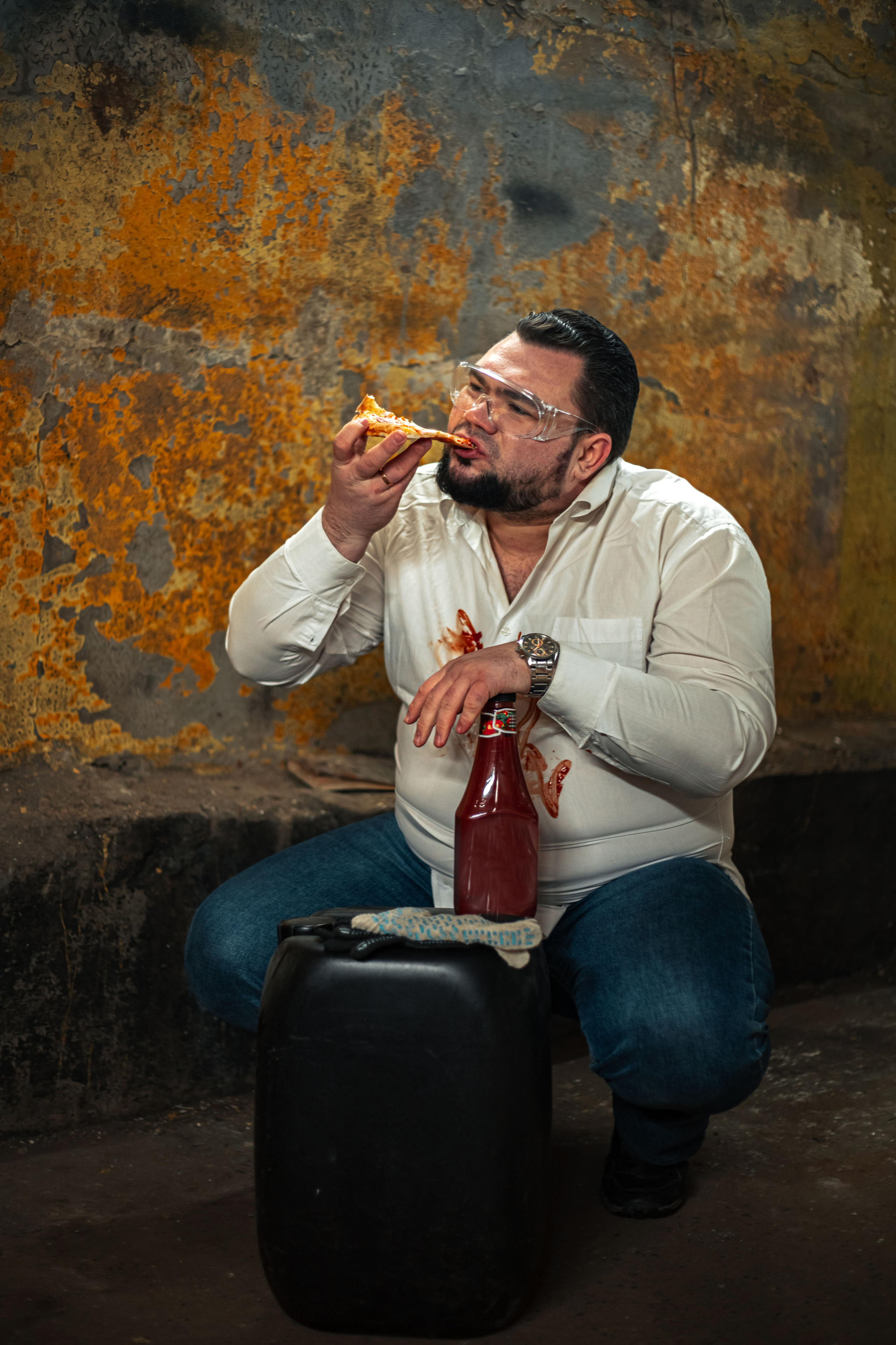 Фотосессия в образе неопрятного рабочего в автомастерской. Бизнес фото. Бизнес фотограф Ижевск — Назаров Роман