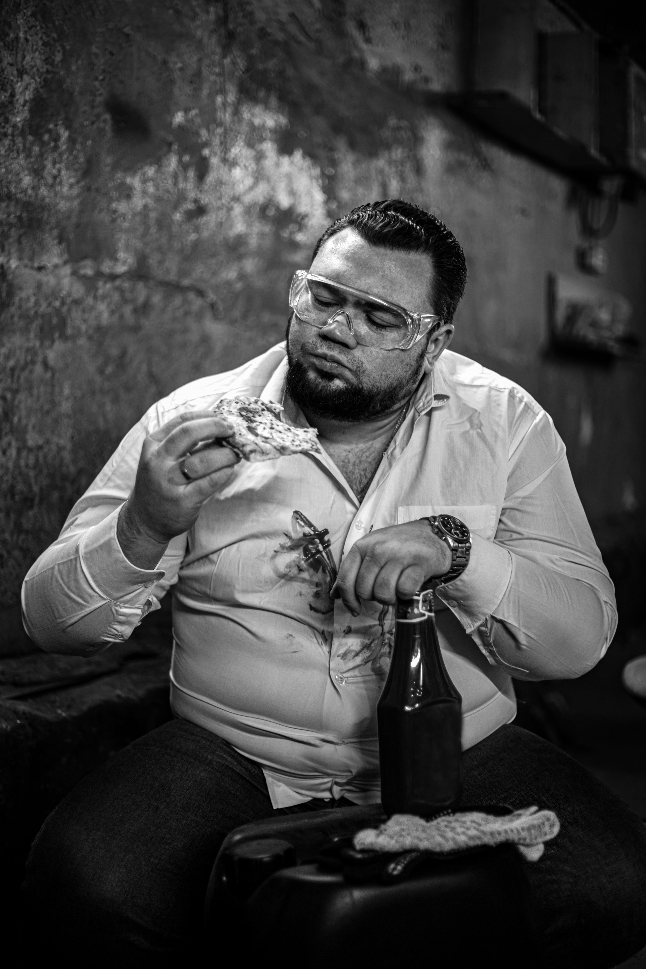 Фотосессия в образе неопрятного рабочего в автомастерской. Бизнес фото. Бизнес фотограф Ижевск — Назаров Роман