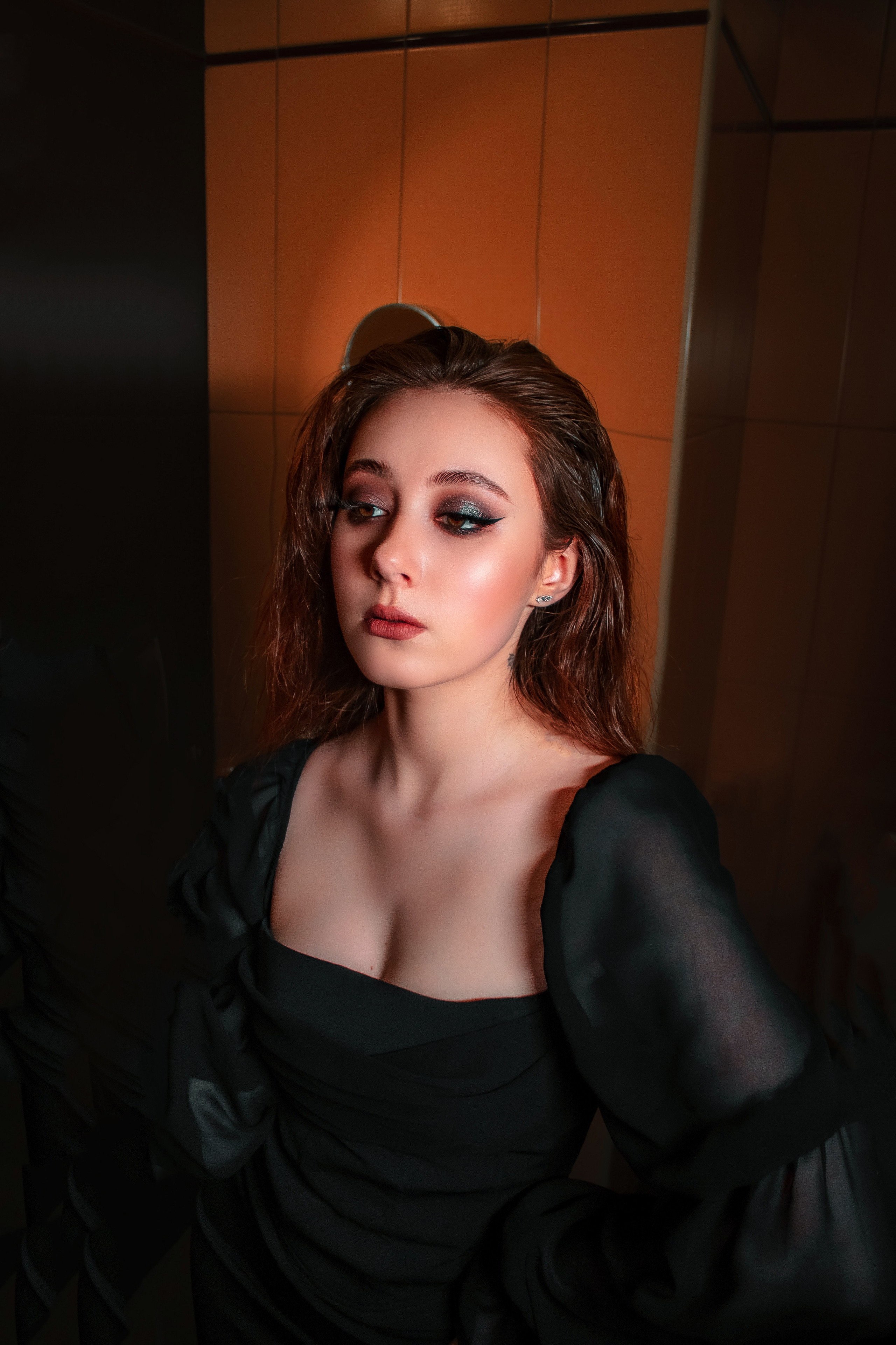 Фотосессия девушки в уборной в Ижевске. Бизнес фотограф Ижевск — Назаров Роман
