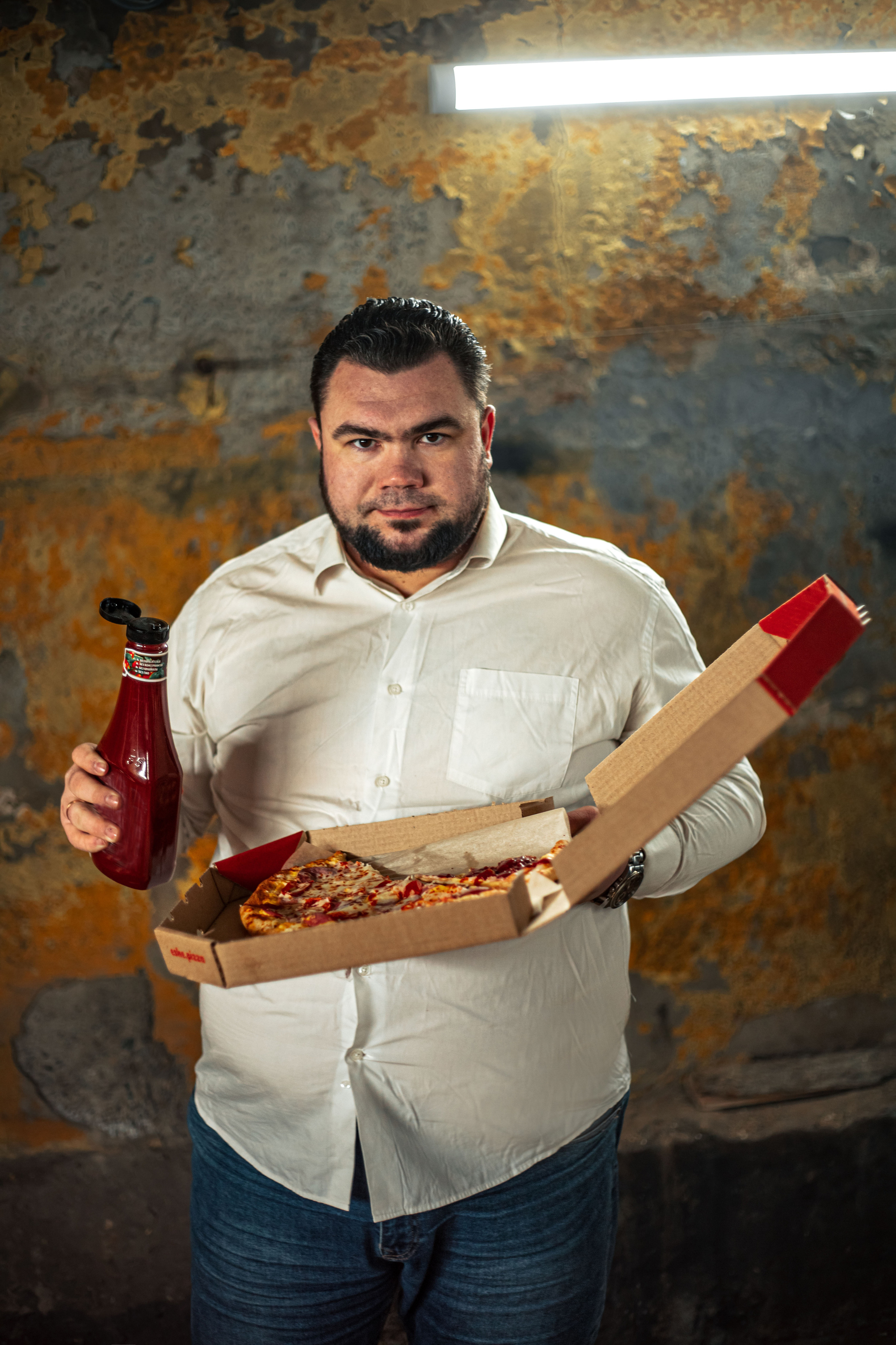 Фотосессия в образе неопрятного рабочего в автомастерской. Бизнес фото. Бизнес фотограф Ижевск — Назаров Роман