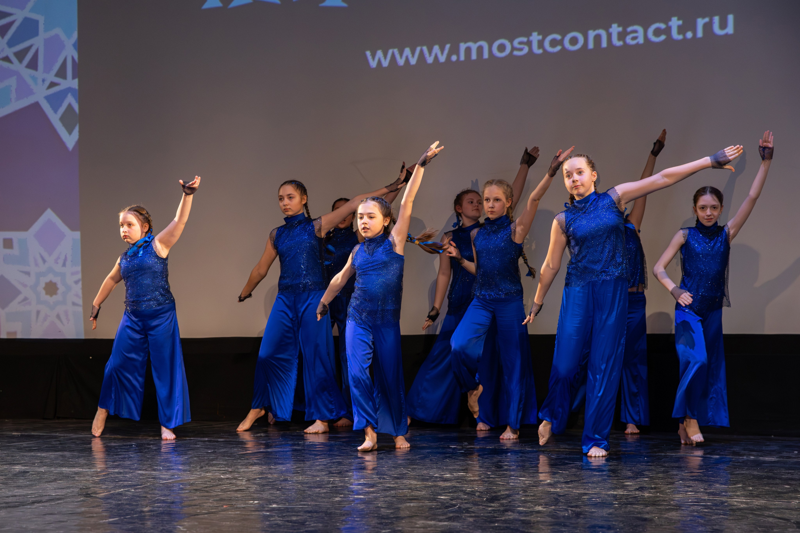 Съемка школьных репортажей в Москве. Семейный и женский фотограф в Москве Надежда Воробьева