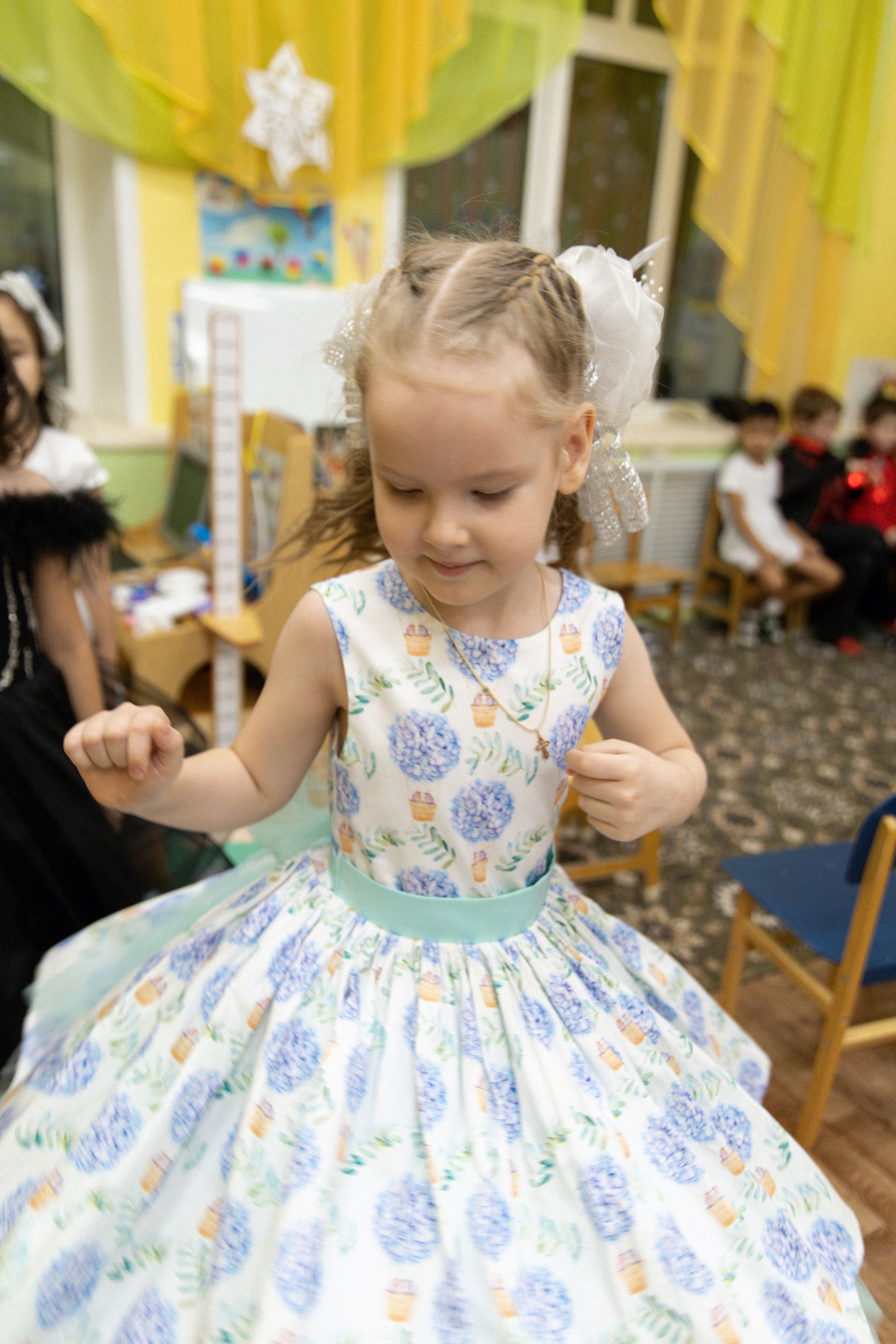 Утренники. Литовкина Анастасия фотограф, выпускные альбомы г. Мирный
