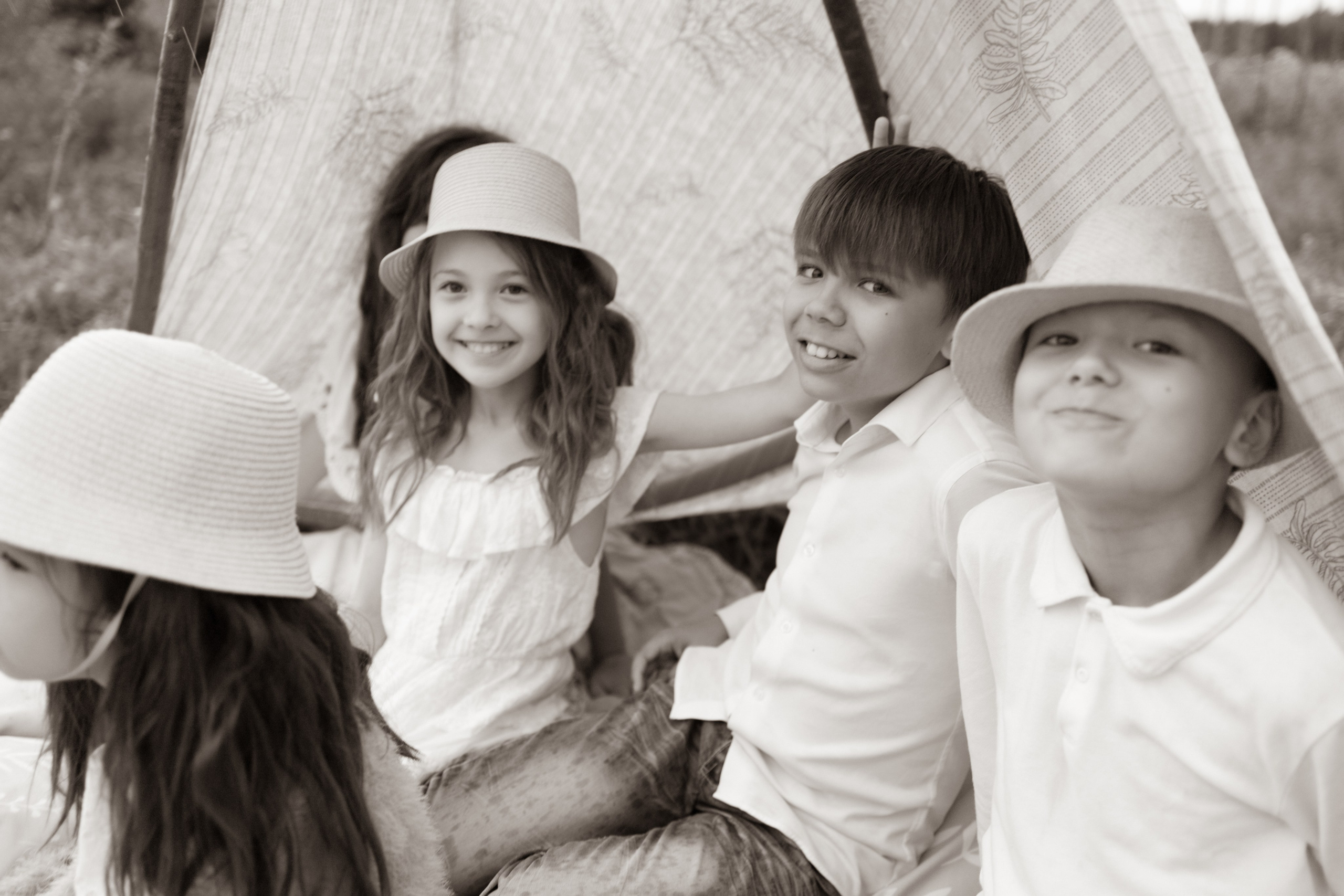 Чаепитие под тучками. Ваш фотограф