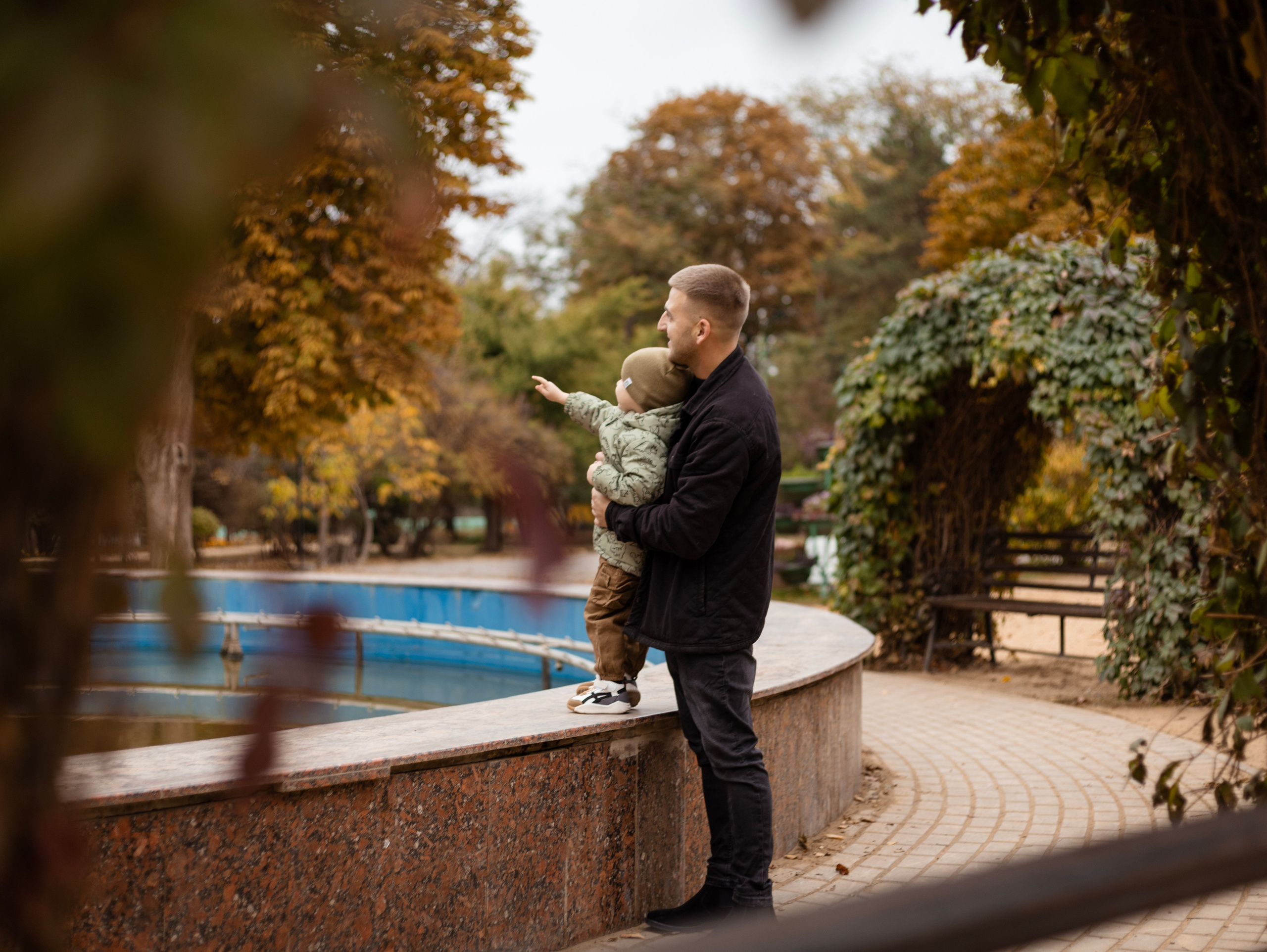 Антон и Лев. Осенний парк Горького. Фотограф, Таганрог, Руслан Степущенко