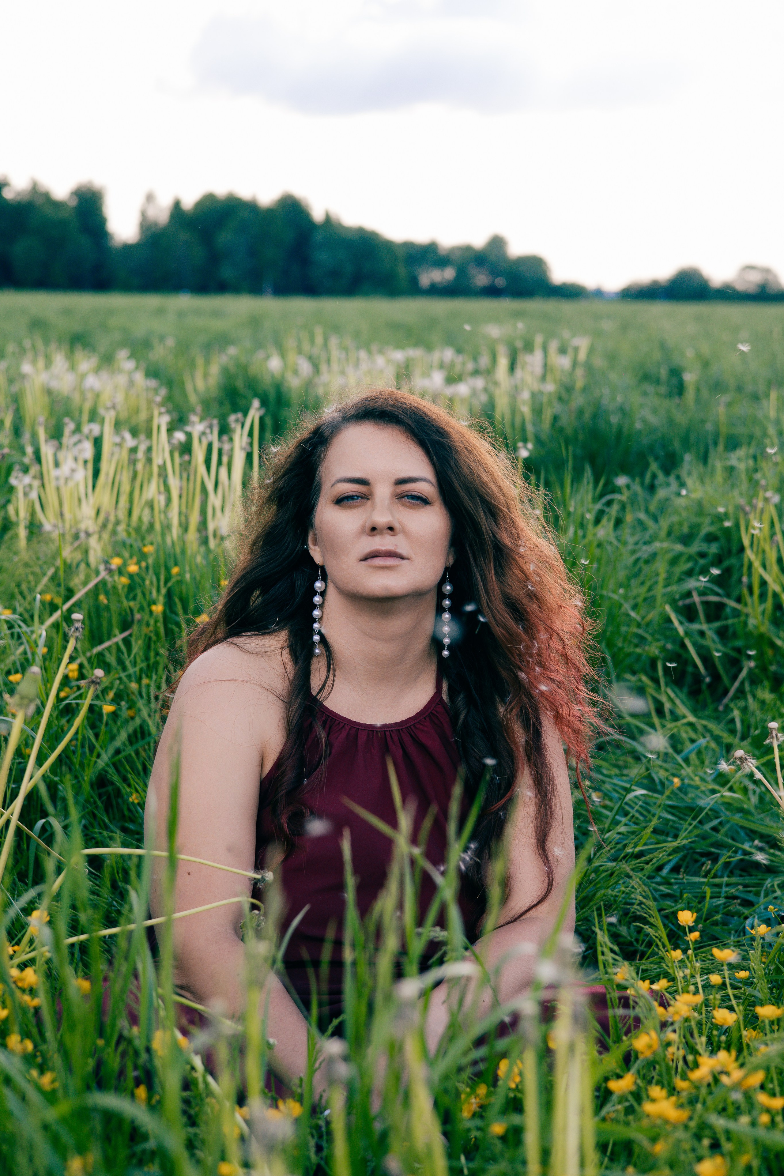 Аня в поле. Репортажный фотограф Алёна Кантемирова