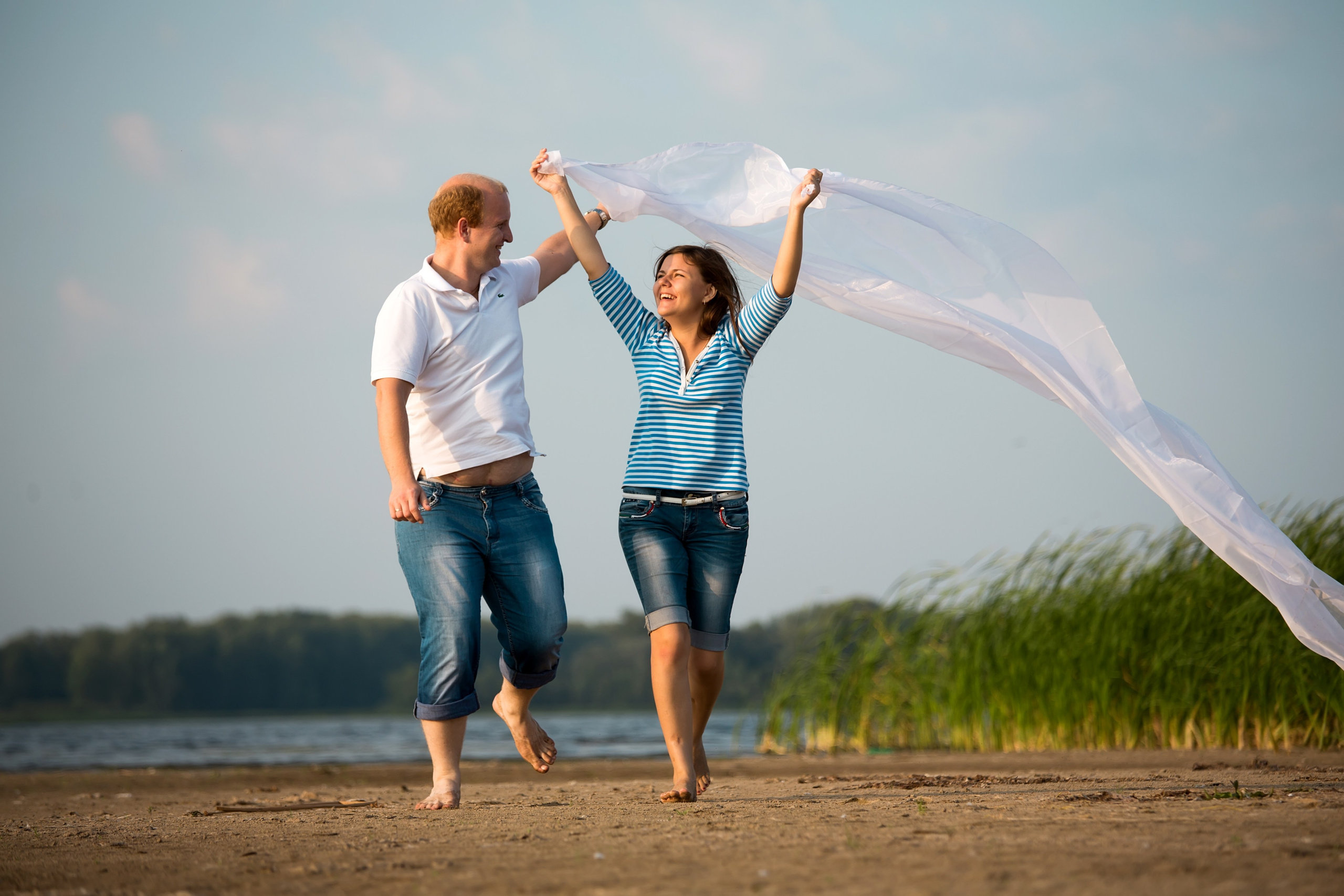 Фотосъемка Love Story на Волге. Свадебный фотограф, видеограф в Самаре, Самарской области. Видеосъемка