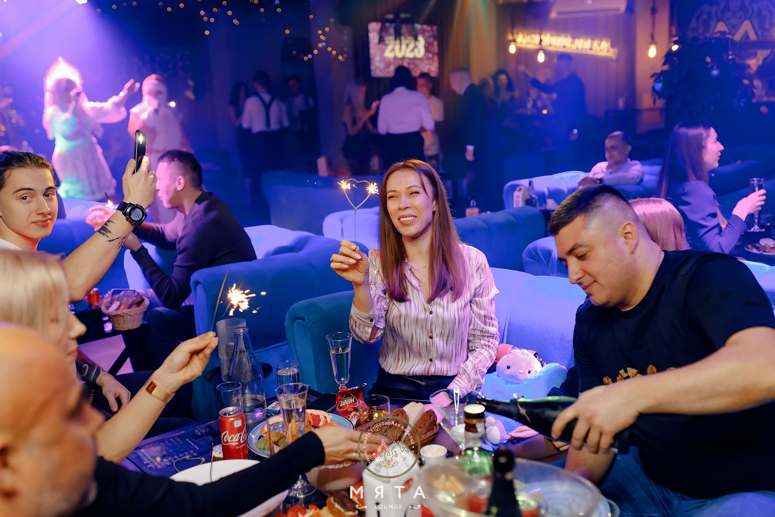 Новый год 2023 в Мяте Спортивная. Мята Спортивная — Кальянная, караоке, бар в Минске
