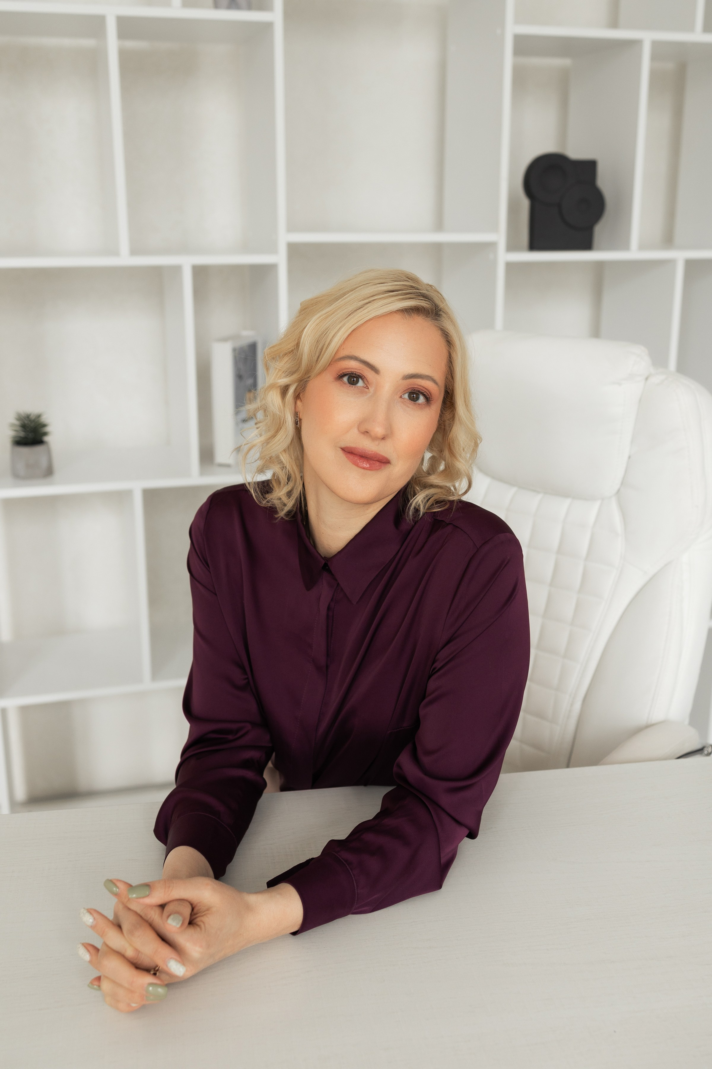 Деловой портрет. Портретный фотограф СПб, женский фотограф, минимализм и эстетика