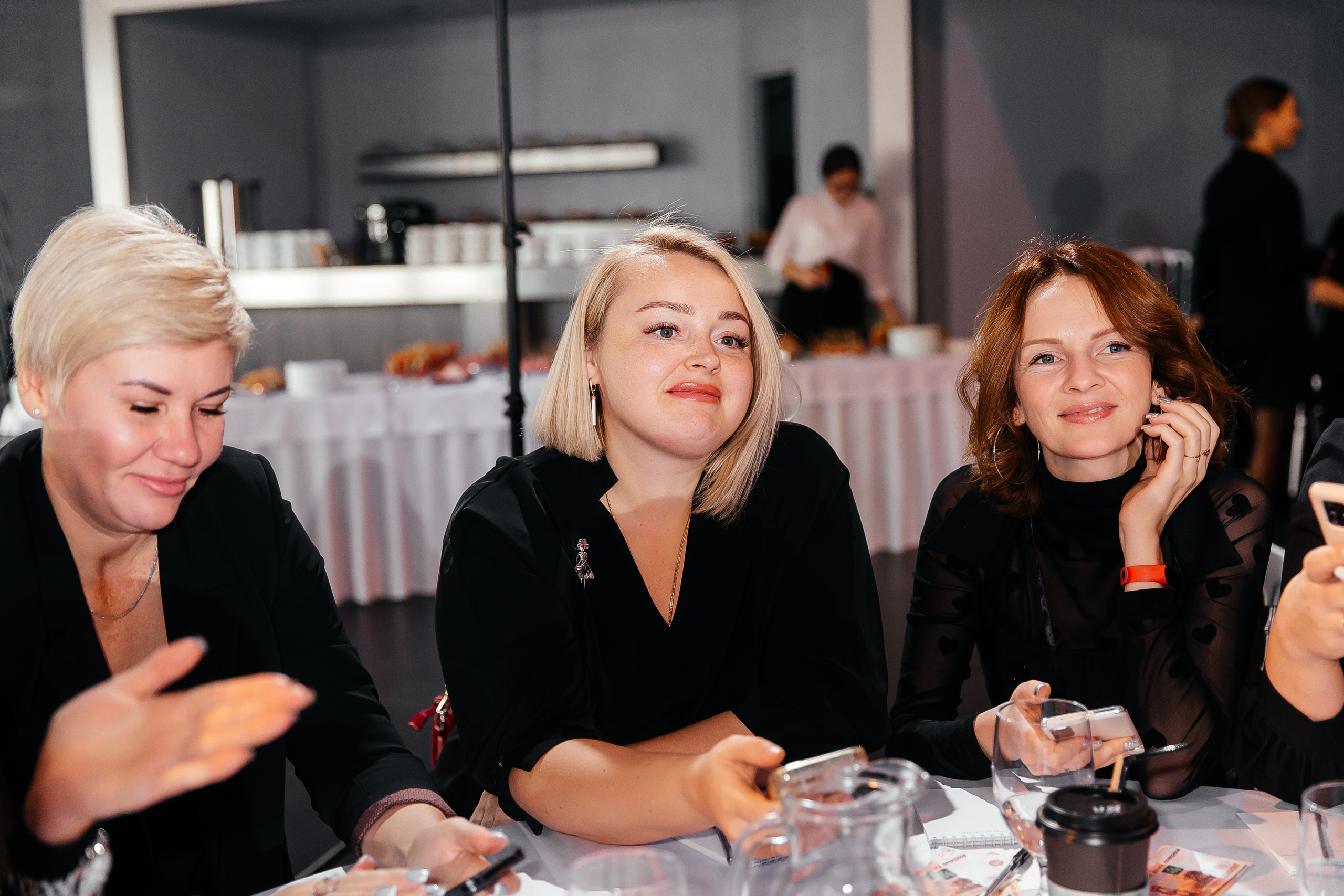 Фотозона+выступление спикеров. Фотограф в Красноярске Надежда Воскресенская