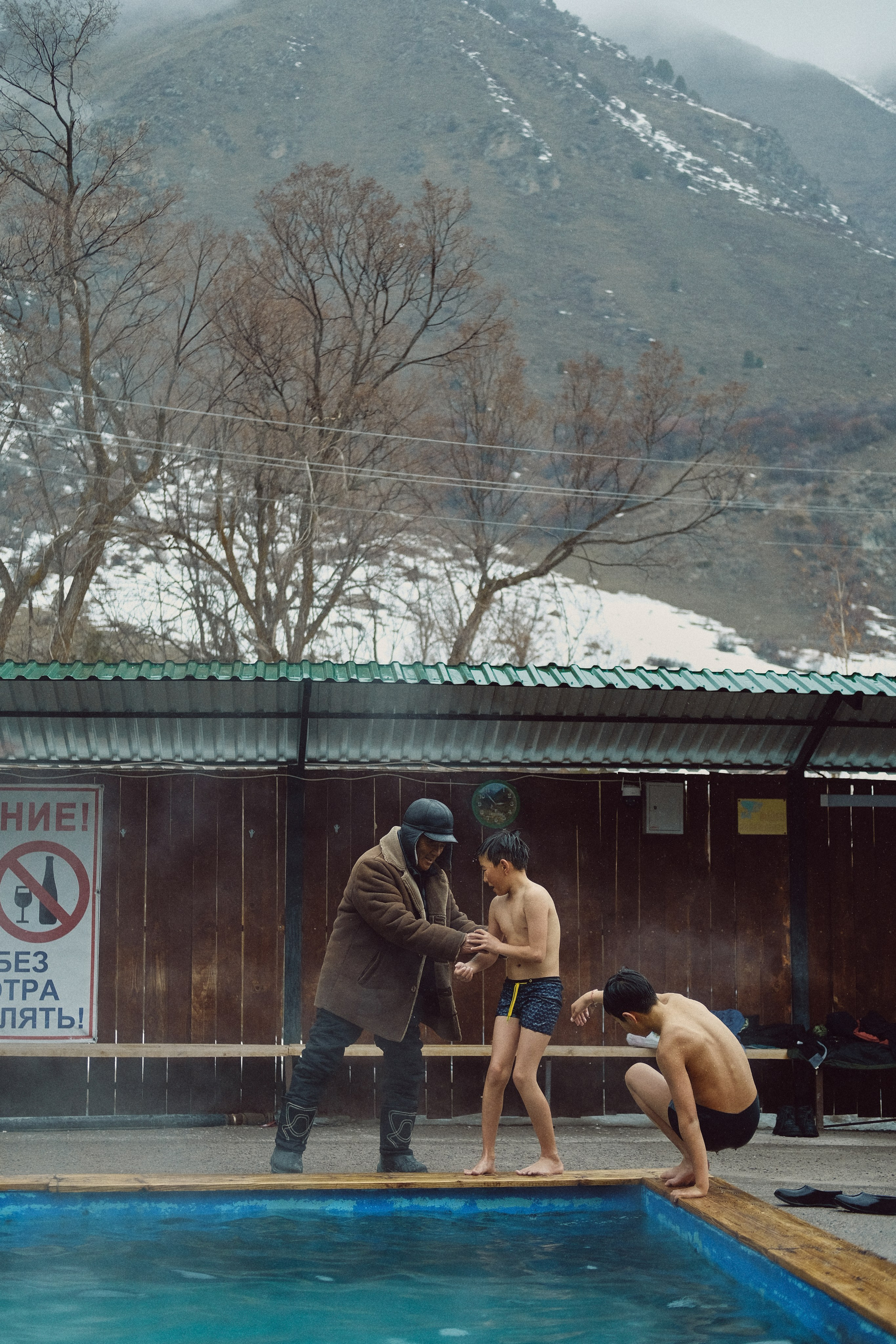 Street. Sasha Shu — retoucher and photographer