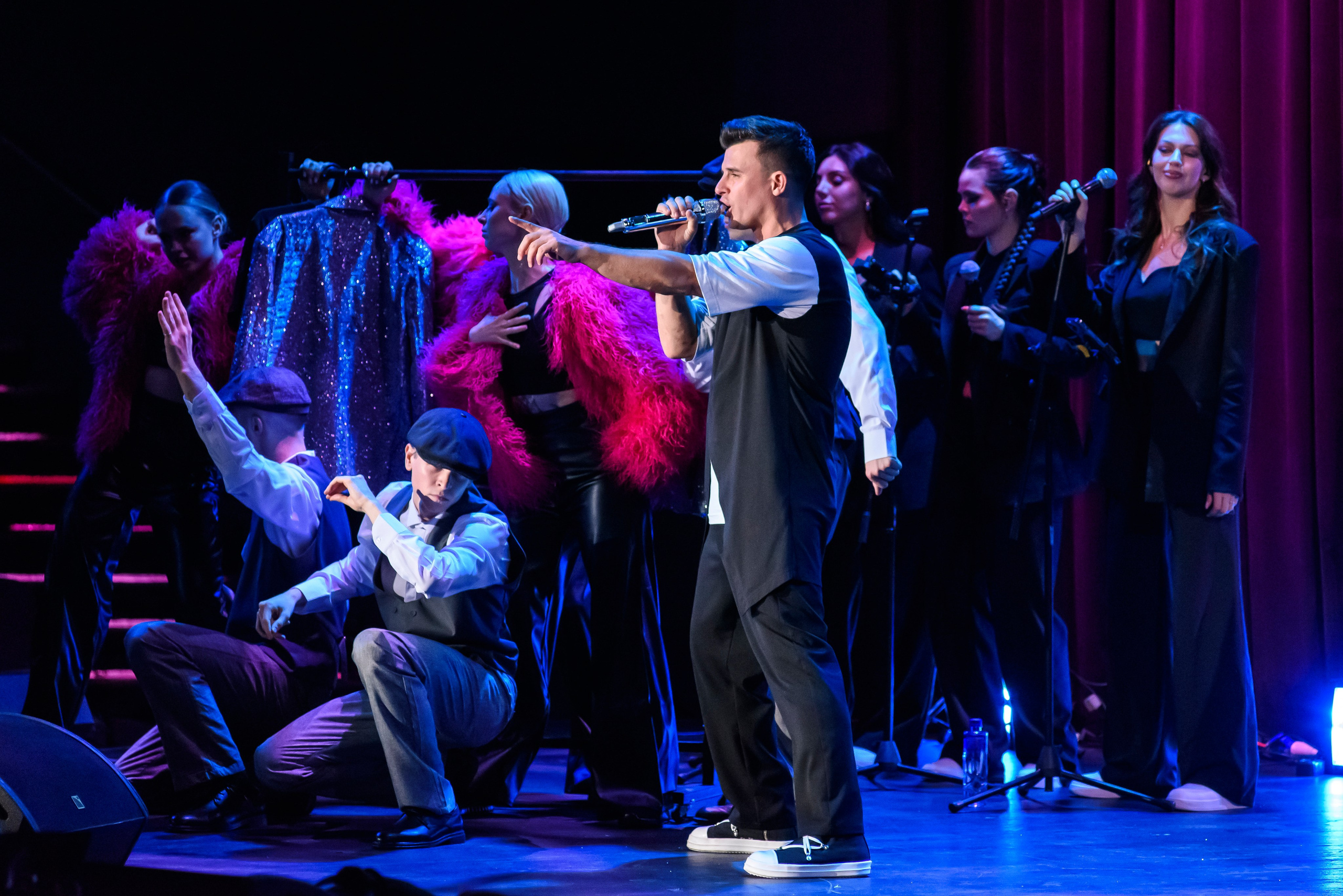 Кирилл Туриченко — Вегас Сити Холл. Бренд-фотограф для экспертов и блогеров в Москве Влада Горбовская