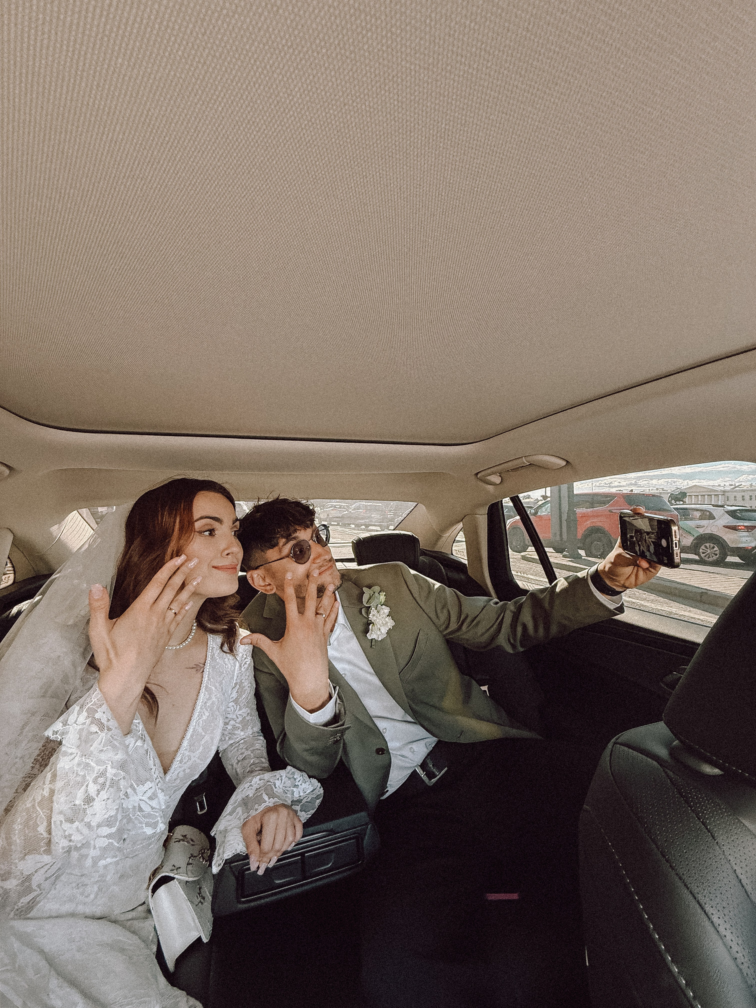 ФОТО НА ТЕЛЕФОН ВО ВРЕМЯ БРАКОСОЧЕТАНИЯ В ПЕРВОМ ДВОРЦЕ И ПРОГУЛКИ. Профессиональный фотограф, Санкт-Петербург — Виктория Богомолова