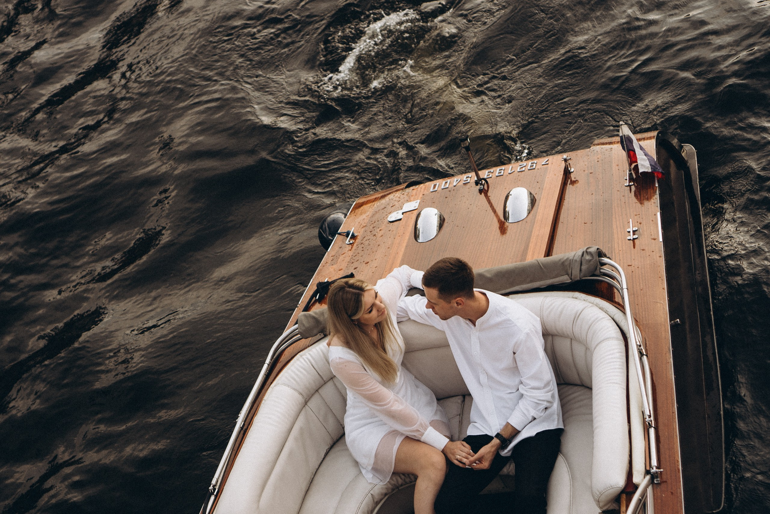 СВАДЕНБНАЯ СЬЕМКА НА КАТЕРЕ ПО КАНАЛАМ САНКТ-ПЕТЕРБУРГА И В АКВАТОРИИ НЕВЫ. Профессиональный фотограф, Санкт-Петербург — Виктория Богомолова