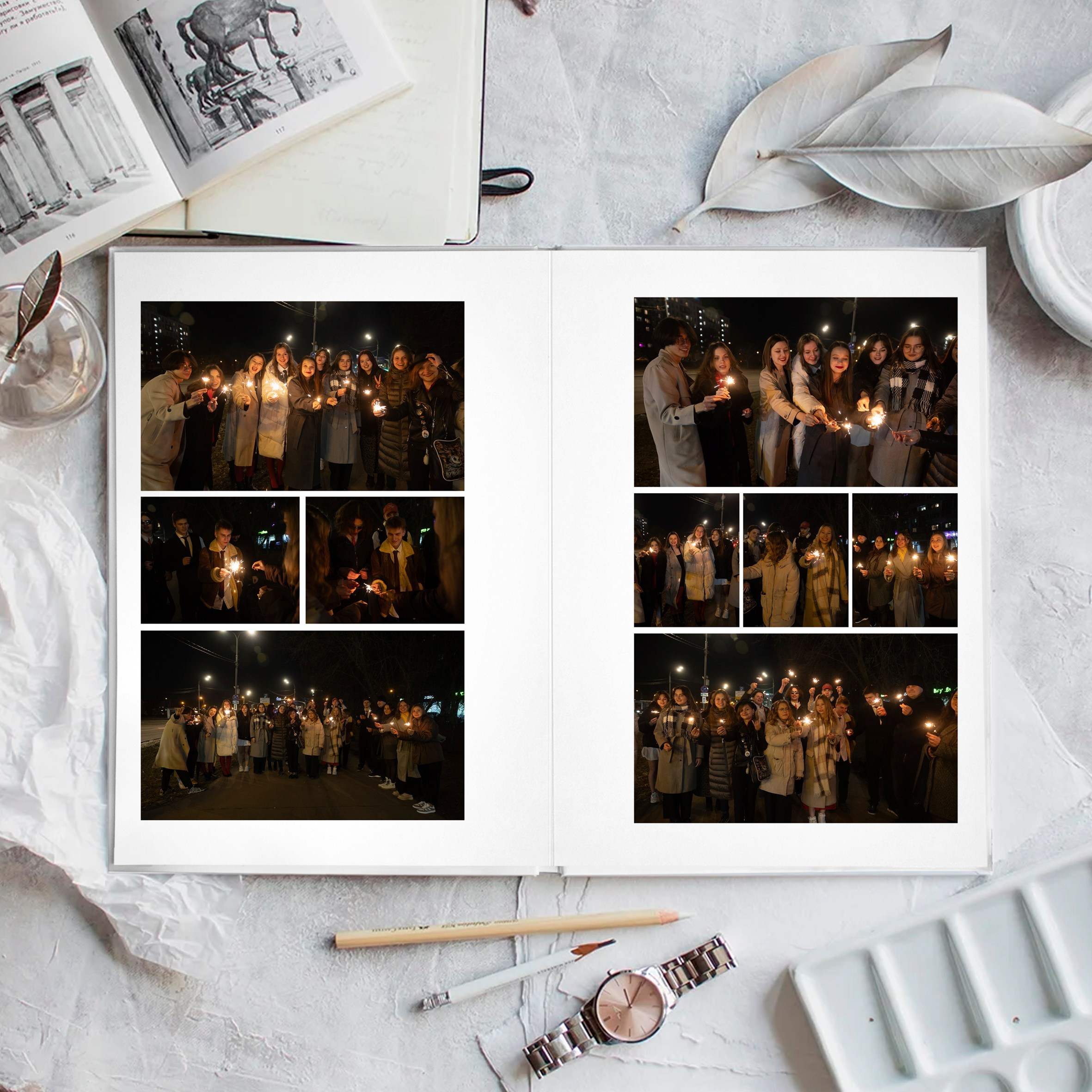 Разворот альбома с ночной съемкой с друзьями.