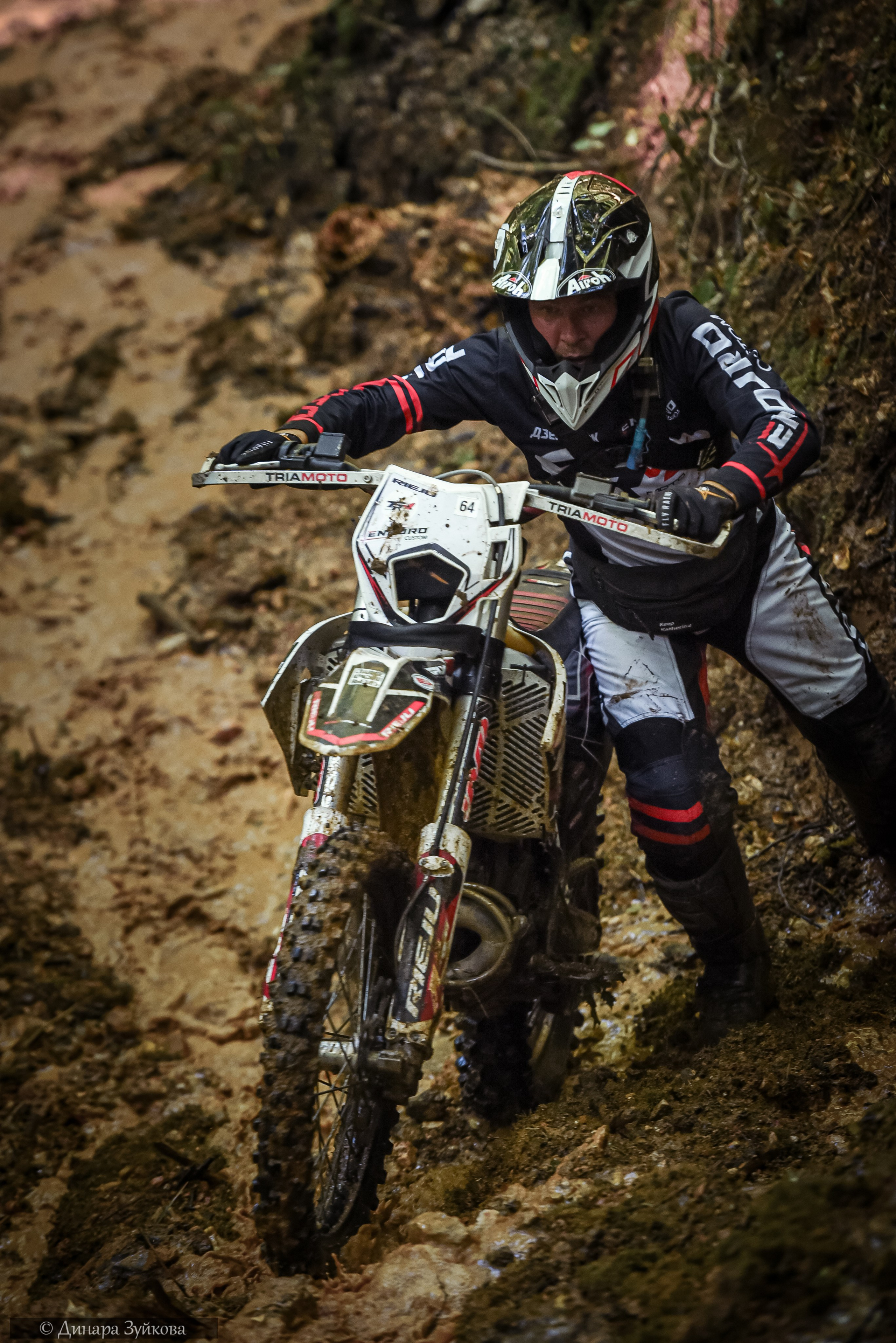 На местности. IV этап. Гороховец. Мотофотограф в Нижнем Новгороде Динара Зуйкова