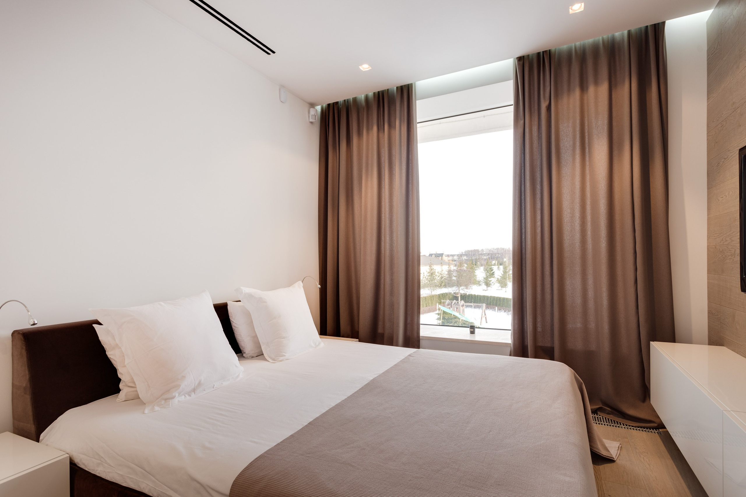 Luxury mansion bedroom interior  - photographer Andrey Dunin