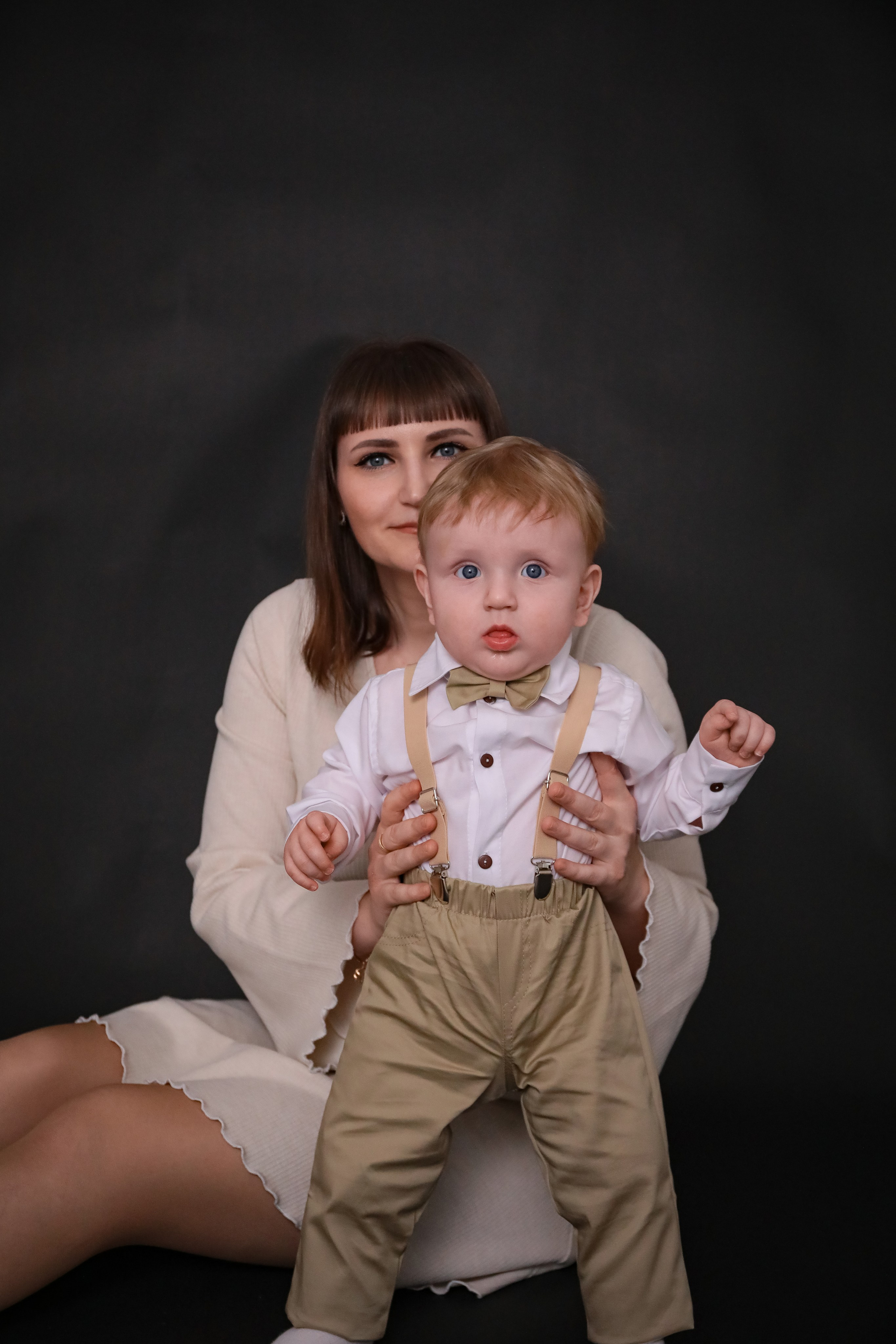 Мама, папа и трое деток. Фотограф г. Хабаровск. Семейные и индивидуальные съёмки