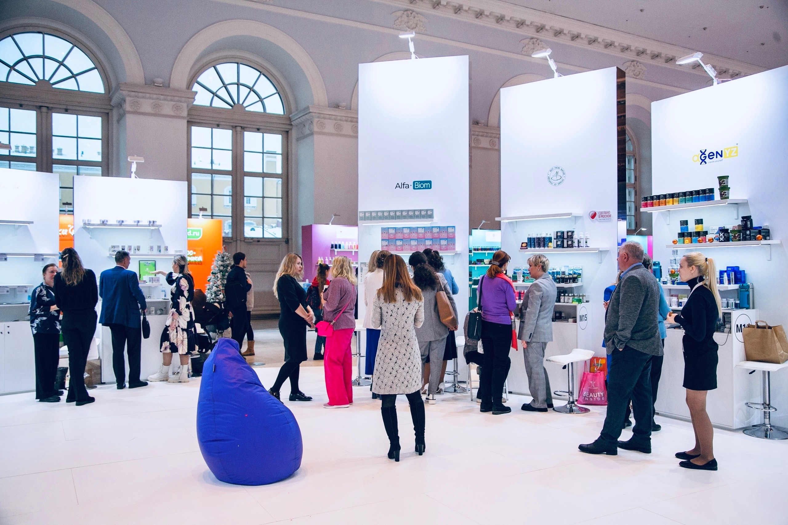 Выставки. Профессиональный фотограф Евгений Земцов в Москве. Контент съемка, репортаж мероприятий, бизнес портреты