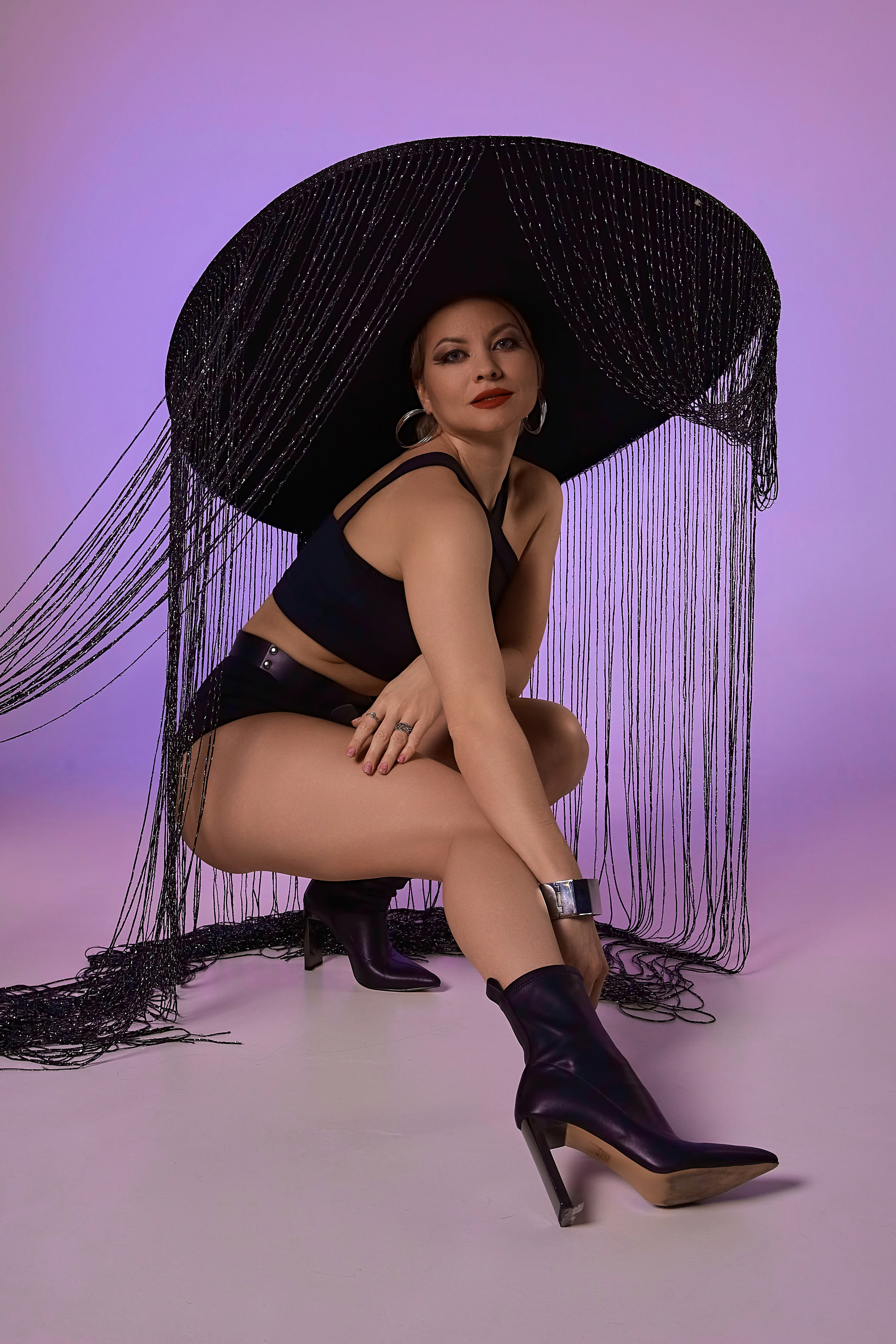 Портретная студийная фотосессия в шикарной шляпе. Семейный и свадебный фотограф в Краснодаре Михеева Светлана