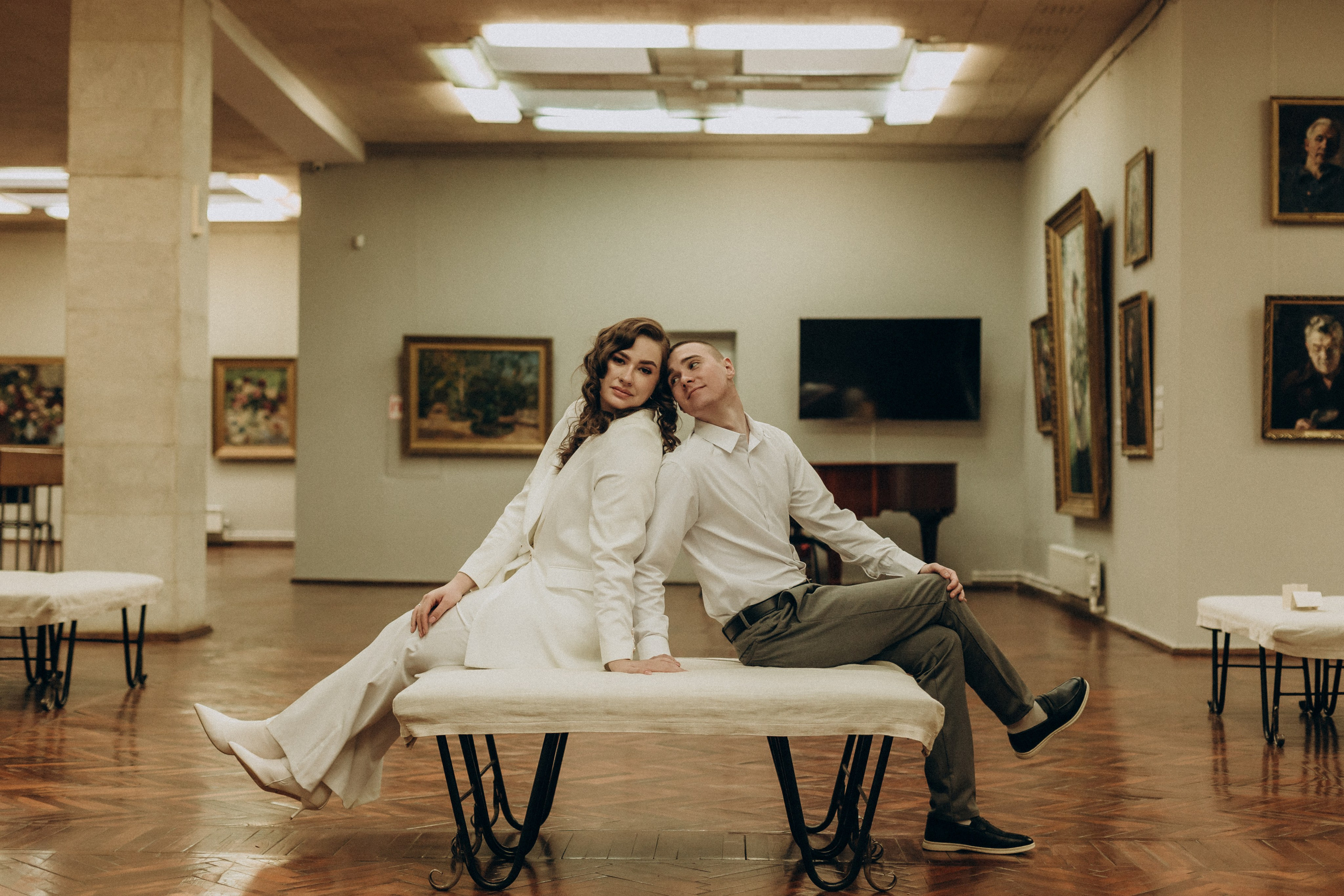 Нежность на фоне искусства. Свадебный фотограф Илья Бринк