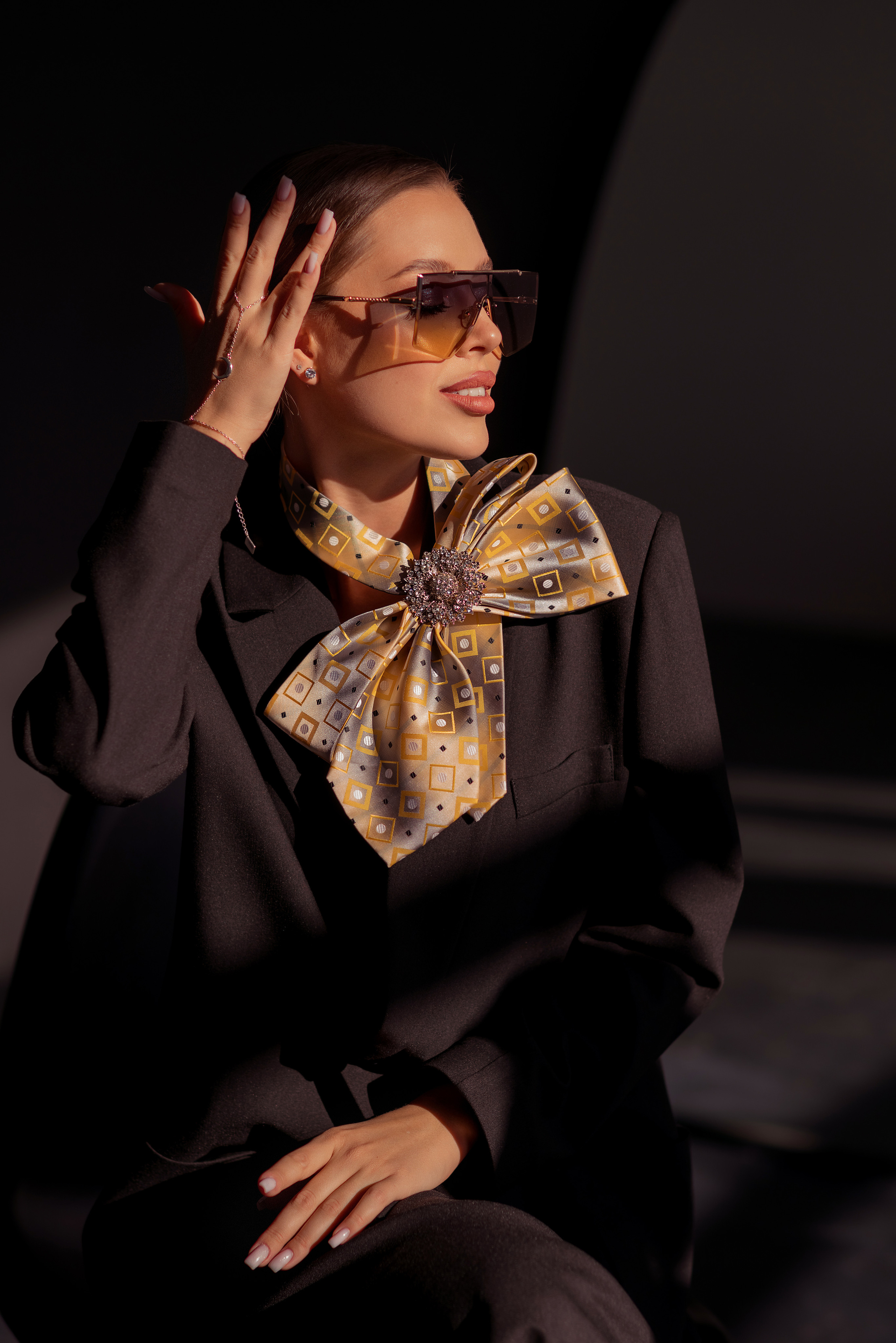 фотограф Волгоград Москва Питер Валентина Ермилова, красивые кадры, женские истории, девушка в галстуке