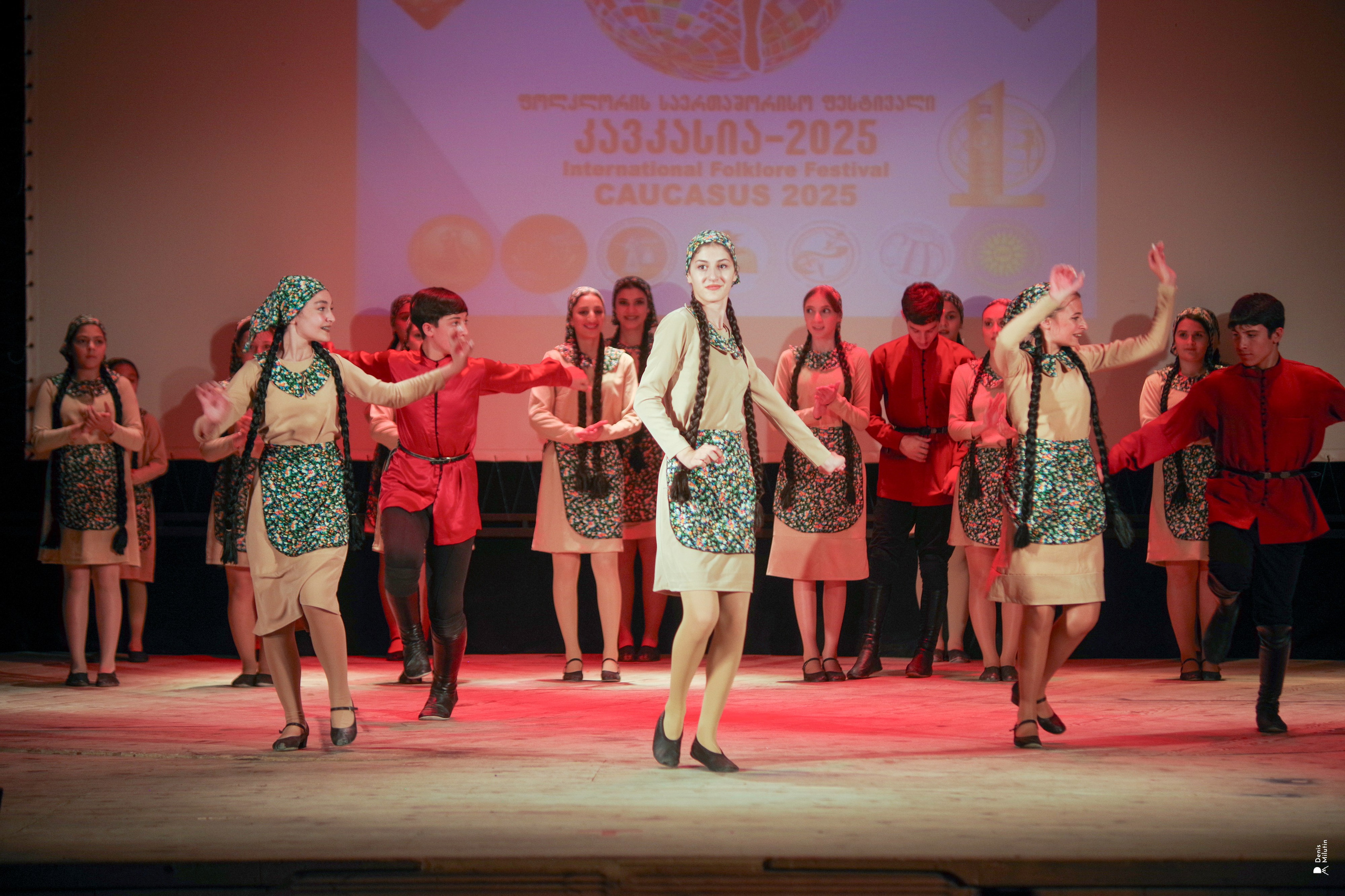 Танцы в прекрасном Они. Портретный фотограф Денис Милютин