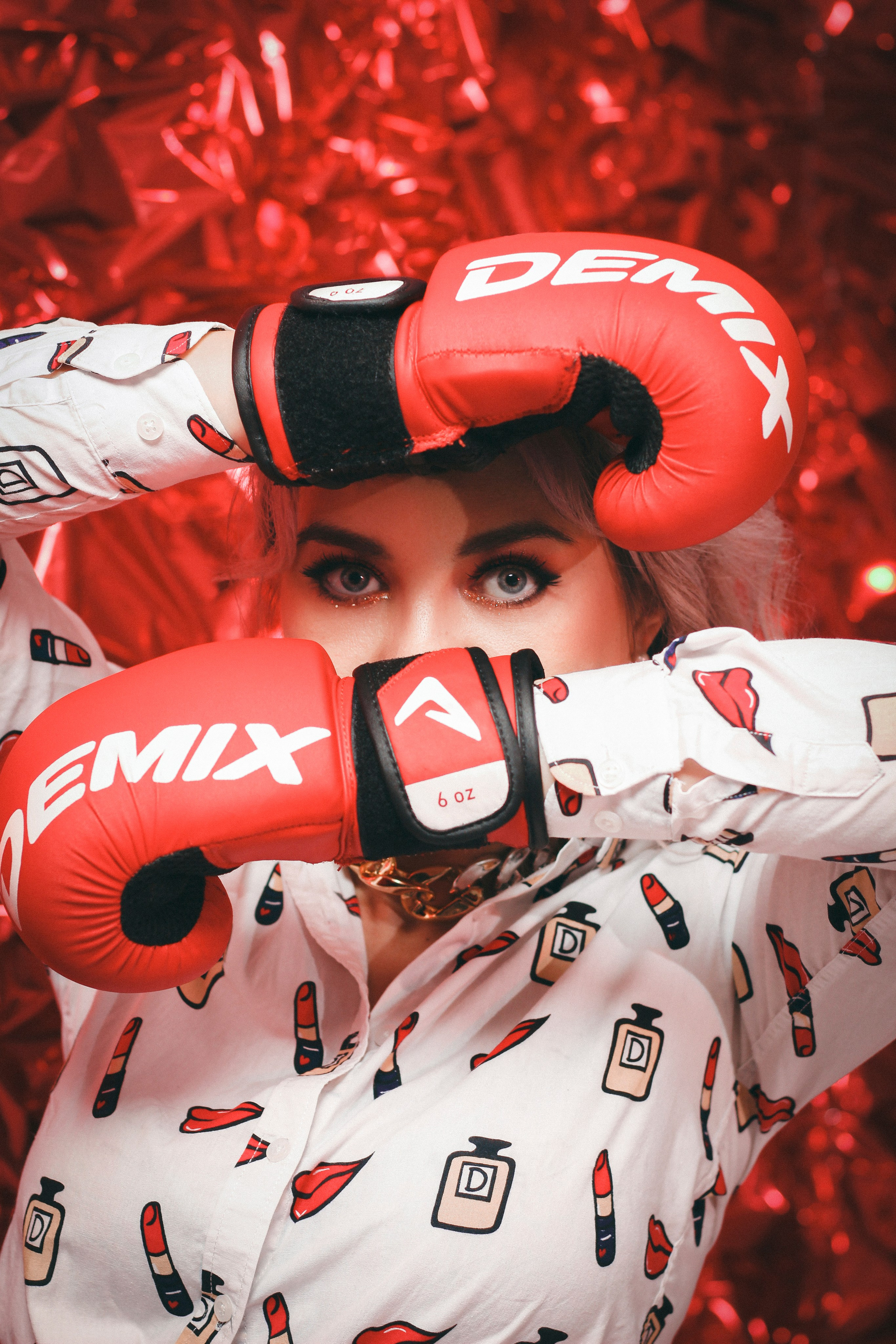 Девушка в красном. Фотограф Красноярск