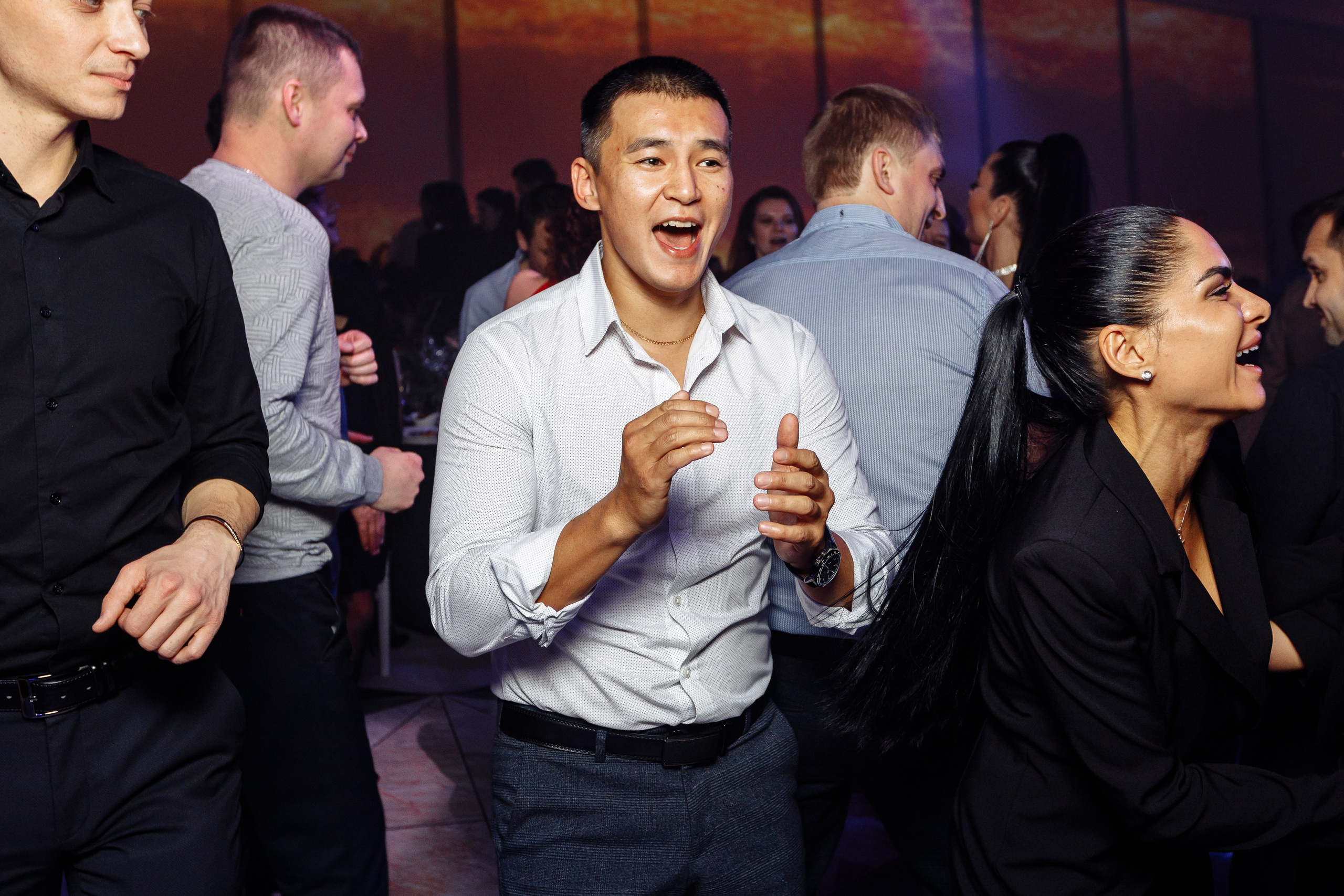 Корпоратив ПолСтраны. Свадебный и портретный фотограф в Королёве Сергей Чихарев