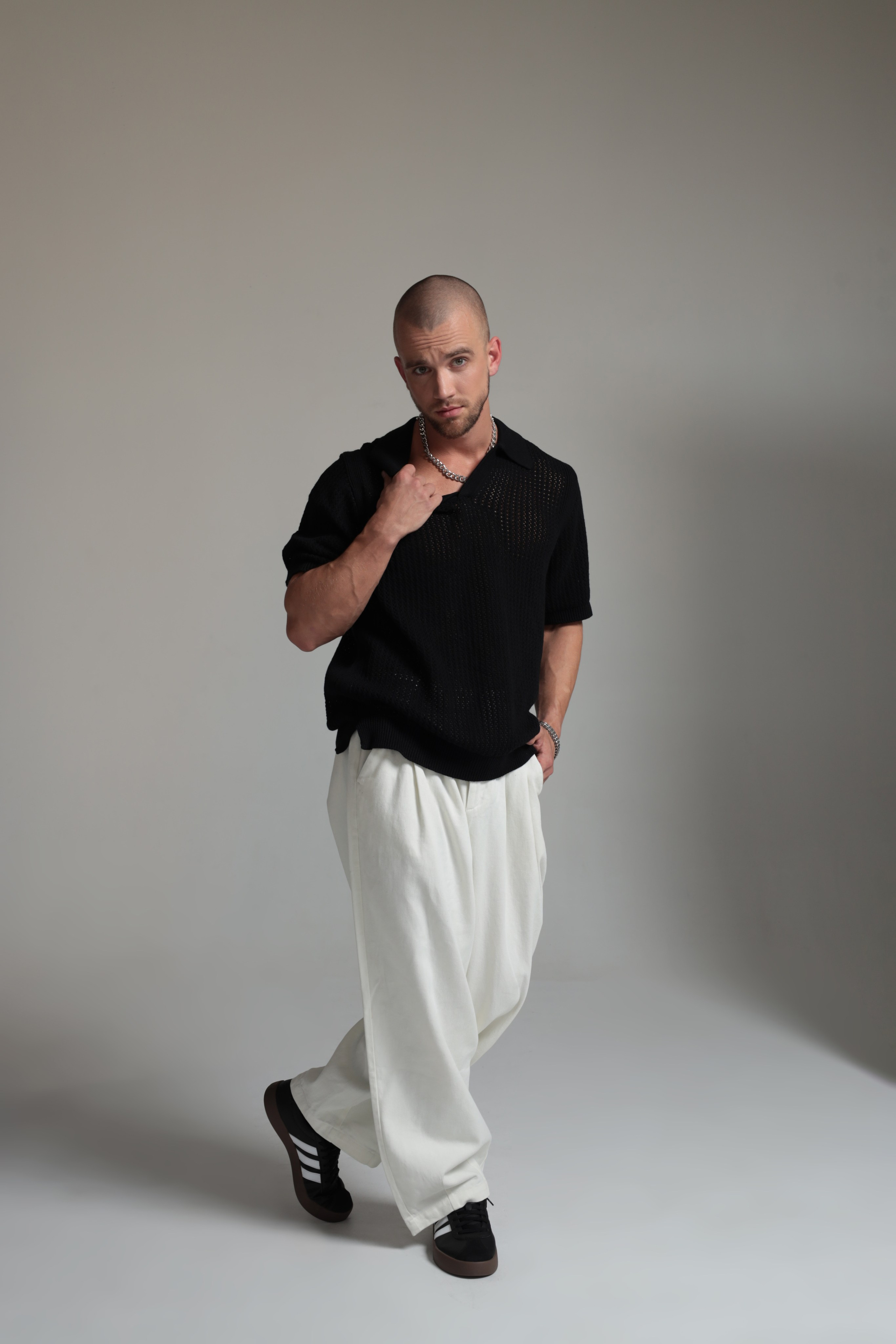 Модель Владислав Л. (177 см, 120/77/90)