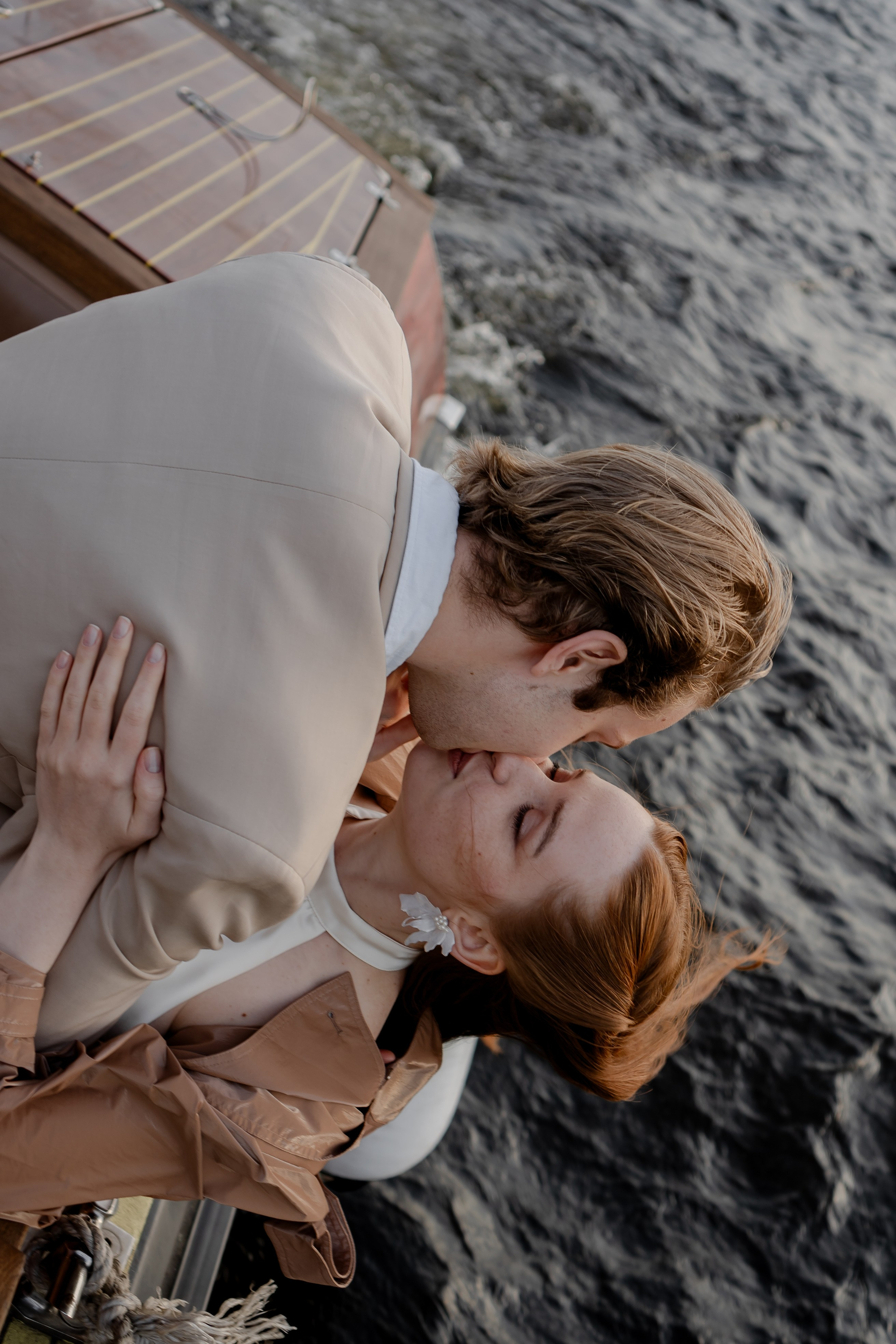 СВАДЕНБНАЯ СЬЕМКА НА КАТЕРЕ ПО КАНАЛАМ САНКТ-ПЕТЕРБУРГА И В АКВАТОРИИ НЕВЫ. Профессиональный фотограф, Санкт-Петербург — Виктория Богомолова