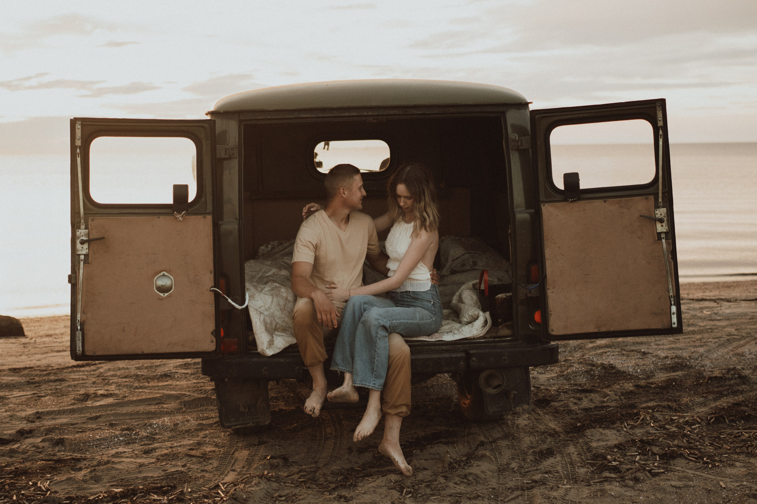 [… Sasha, Tosha and UAZ]. Фотограф в Архангельске