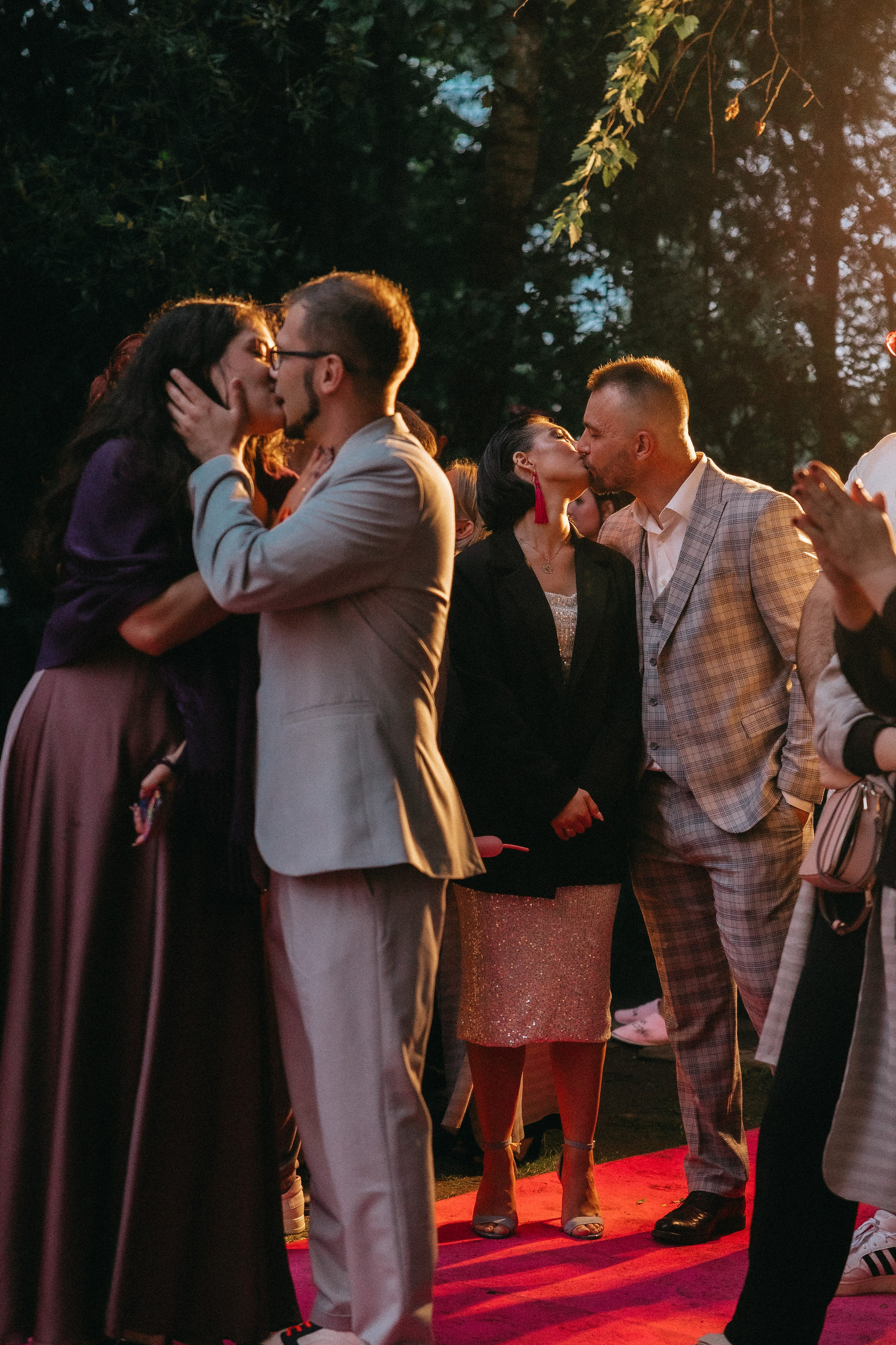 Свадебная съемка в Москве — Профессиональный свадебный фотограф для вашей свадьбы, фото и видео услуги. Фотограф Аделина Raw