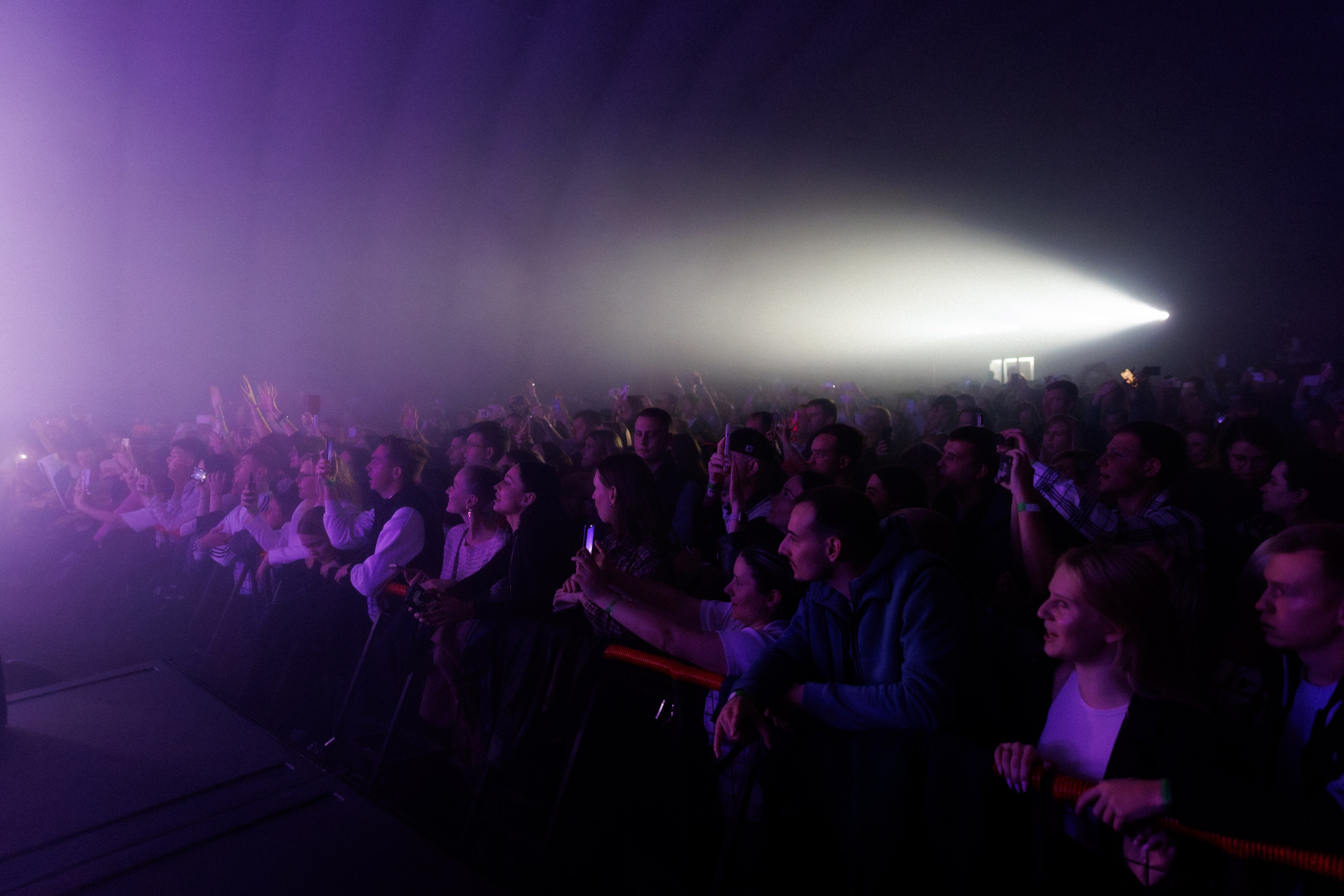 Фотоотчёт и репортаж с концерта группы GAYAZOV$ BROTHER$. Красильников Евгений — профессиональный фотограф в Ростове-на-Дону