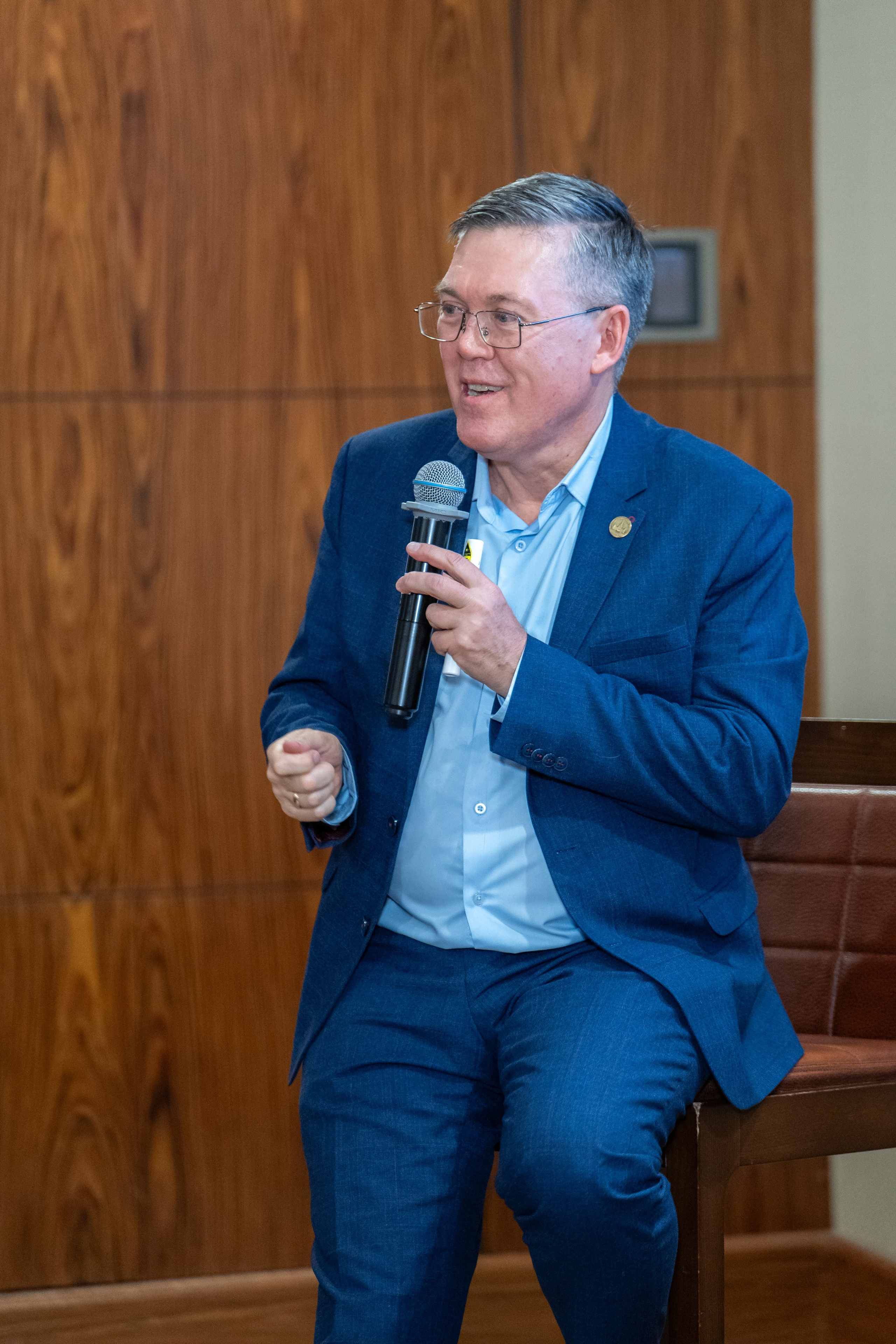 Лекция Вячеслава Дубынина о выгорании. Репортажный и интерьерный фотограф Александра Солдатова