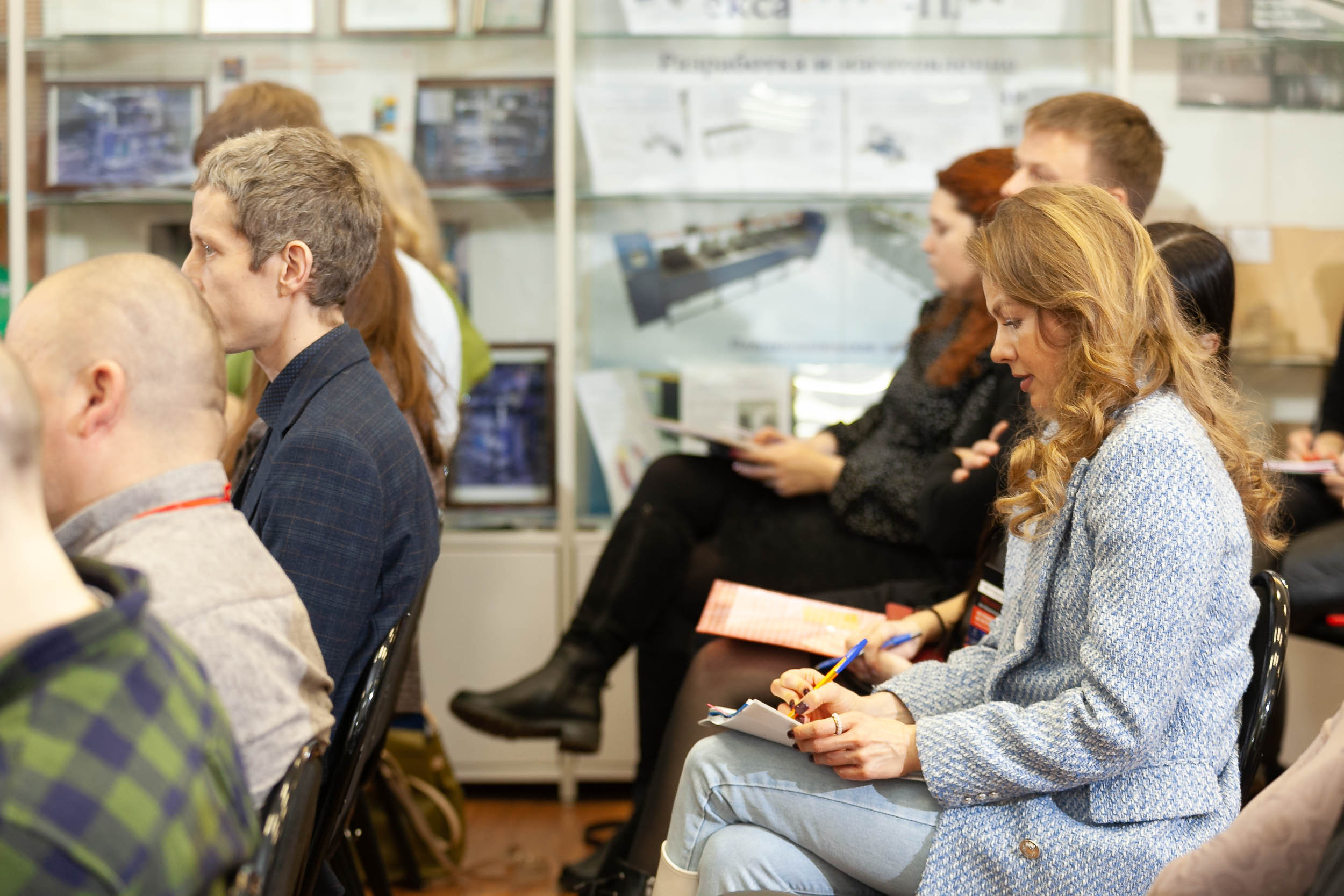 Standup — тренинг «Как продвигаться, когда все инструменты сломались?»