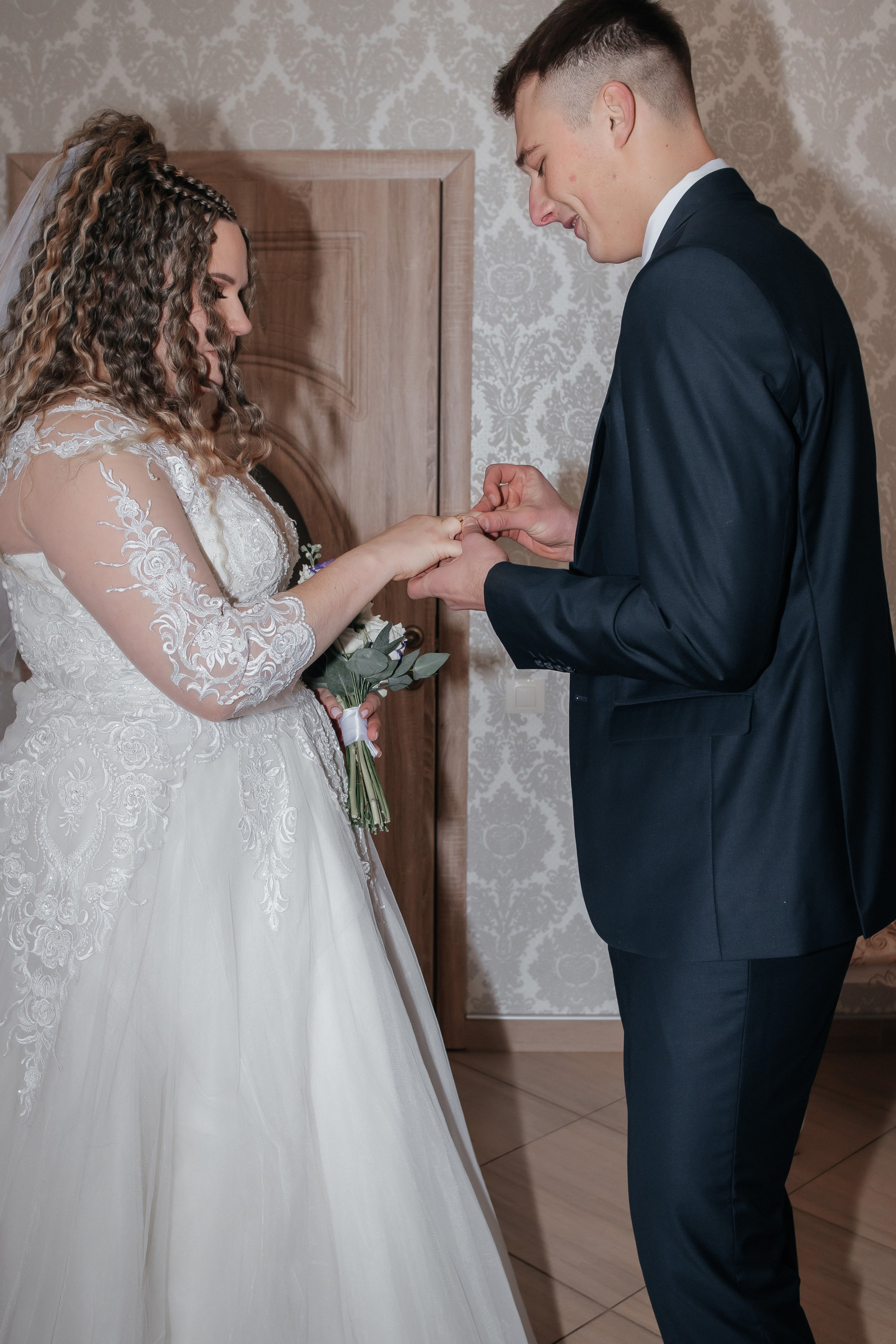 Ноябрьская свадьба в Сормовском ЗАГСе и в фотостудии Акт Первый. Свадебный фотограф и фотограф Love-Store в Нижнем Новгороде Анастасия