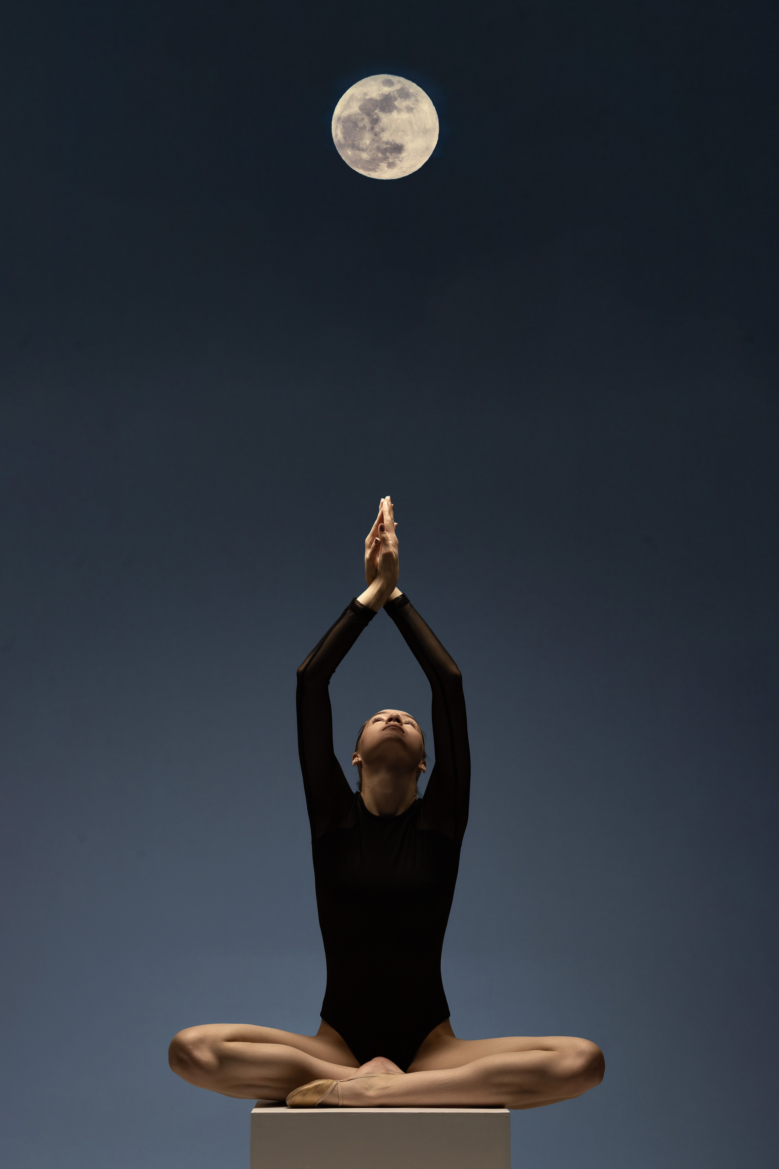 Гимнастка. Ирина Мезенцева | Женский и предметный фотограф | г. Омск