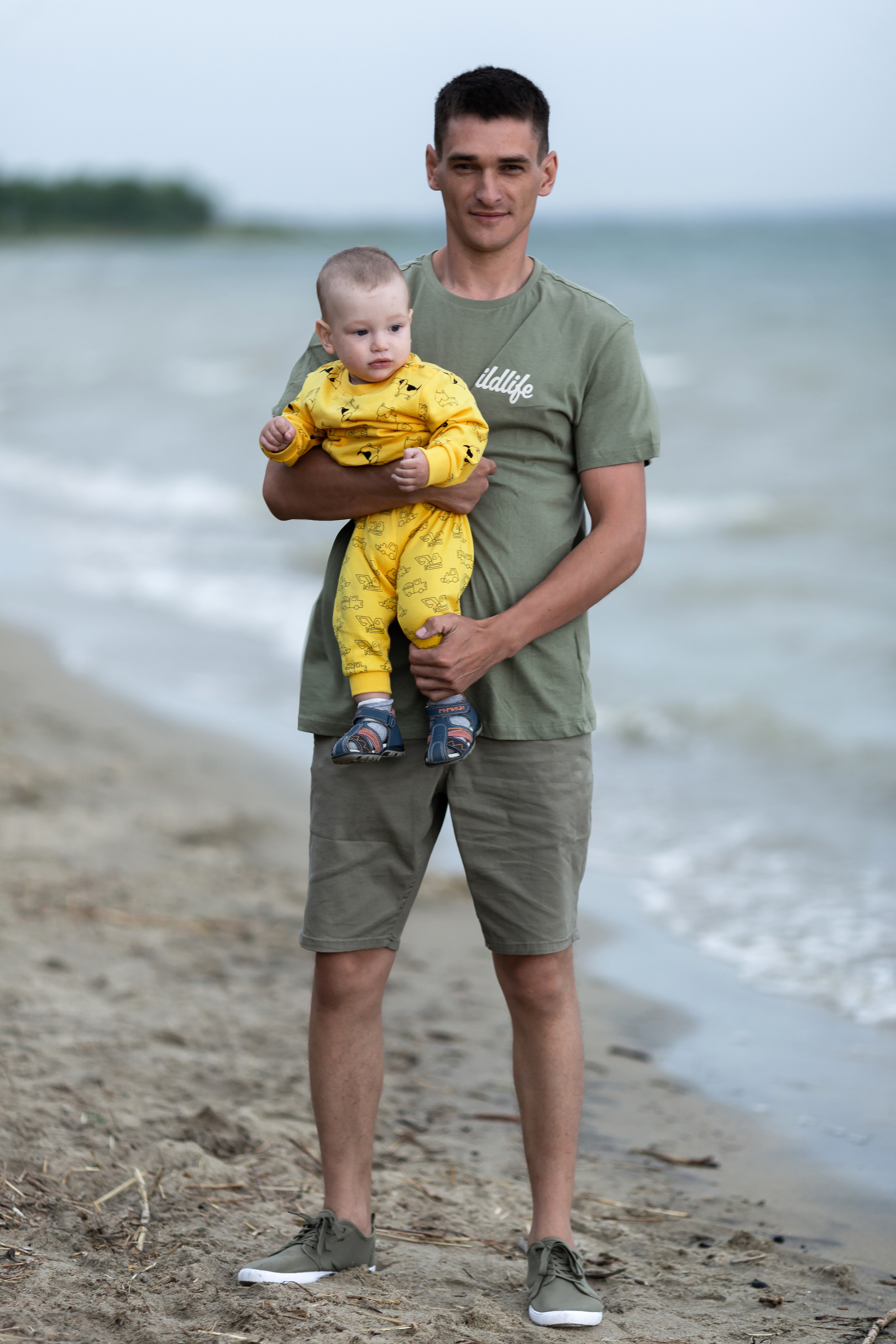 Прогулочная фотосессия красивой семьи на озере. Бигильдина Роза фотограф в Челябинске. Выпускные альбомы