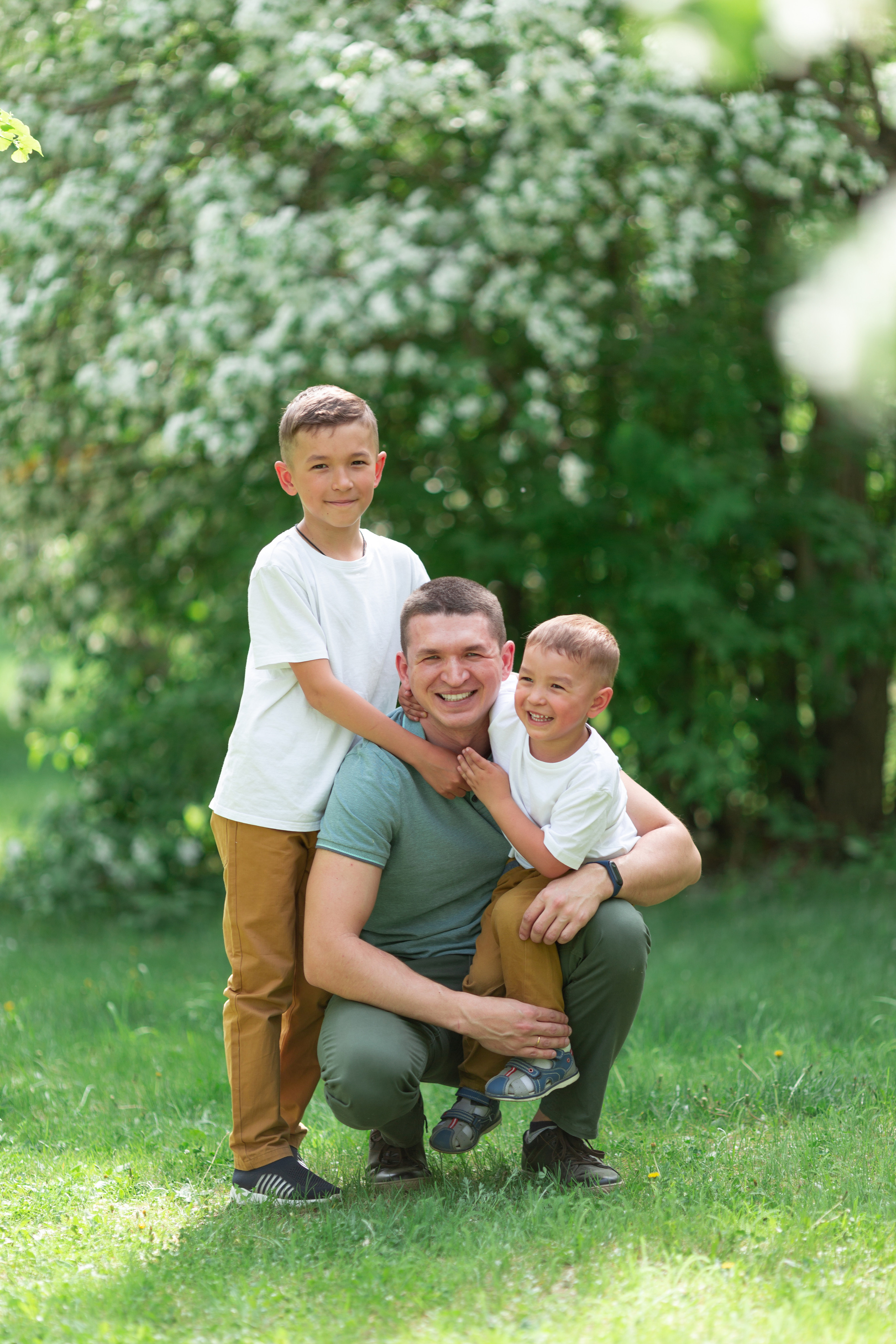 Цветущий май. Бигильдина Роза фотограф в Челябинске. Выпускные альбомы